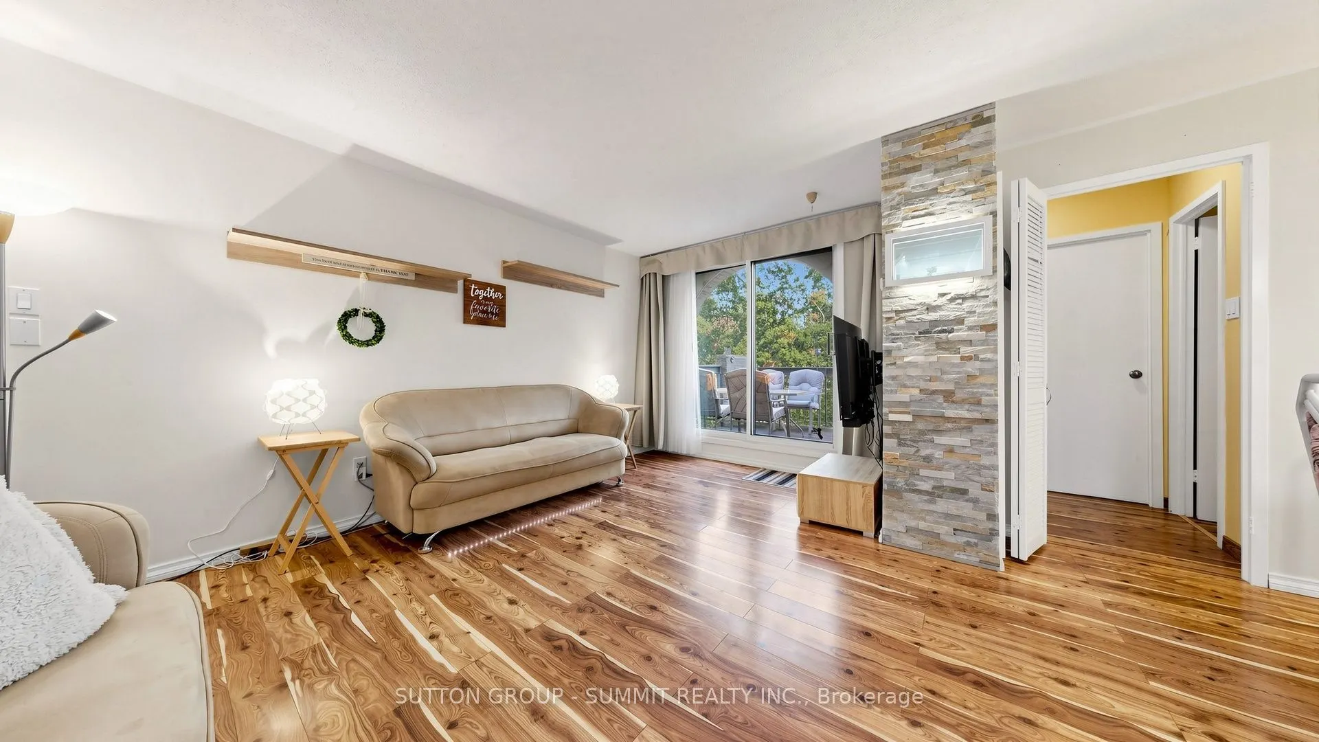 2095 ROCHE Court N #228