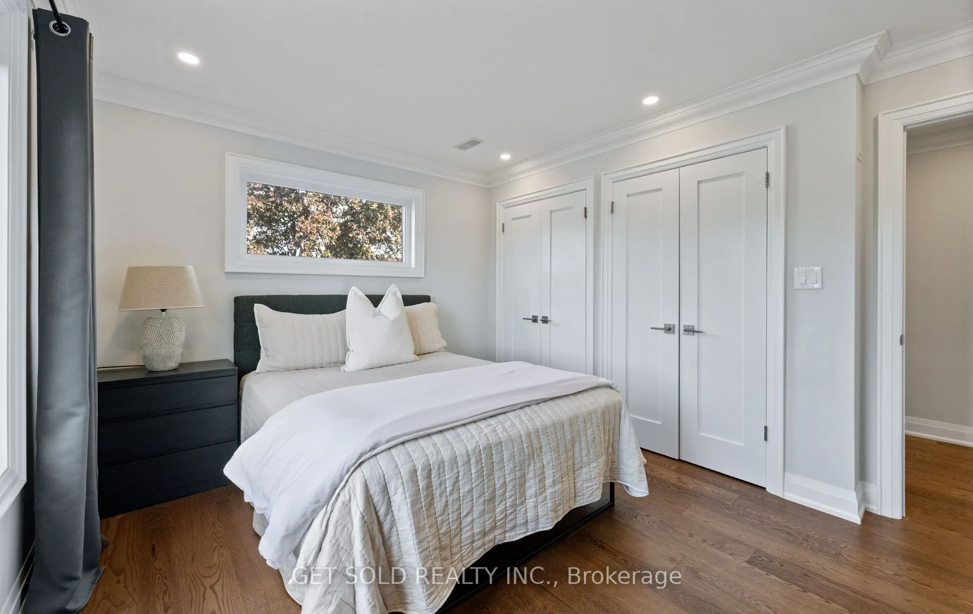 8 Hackmore Avenue