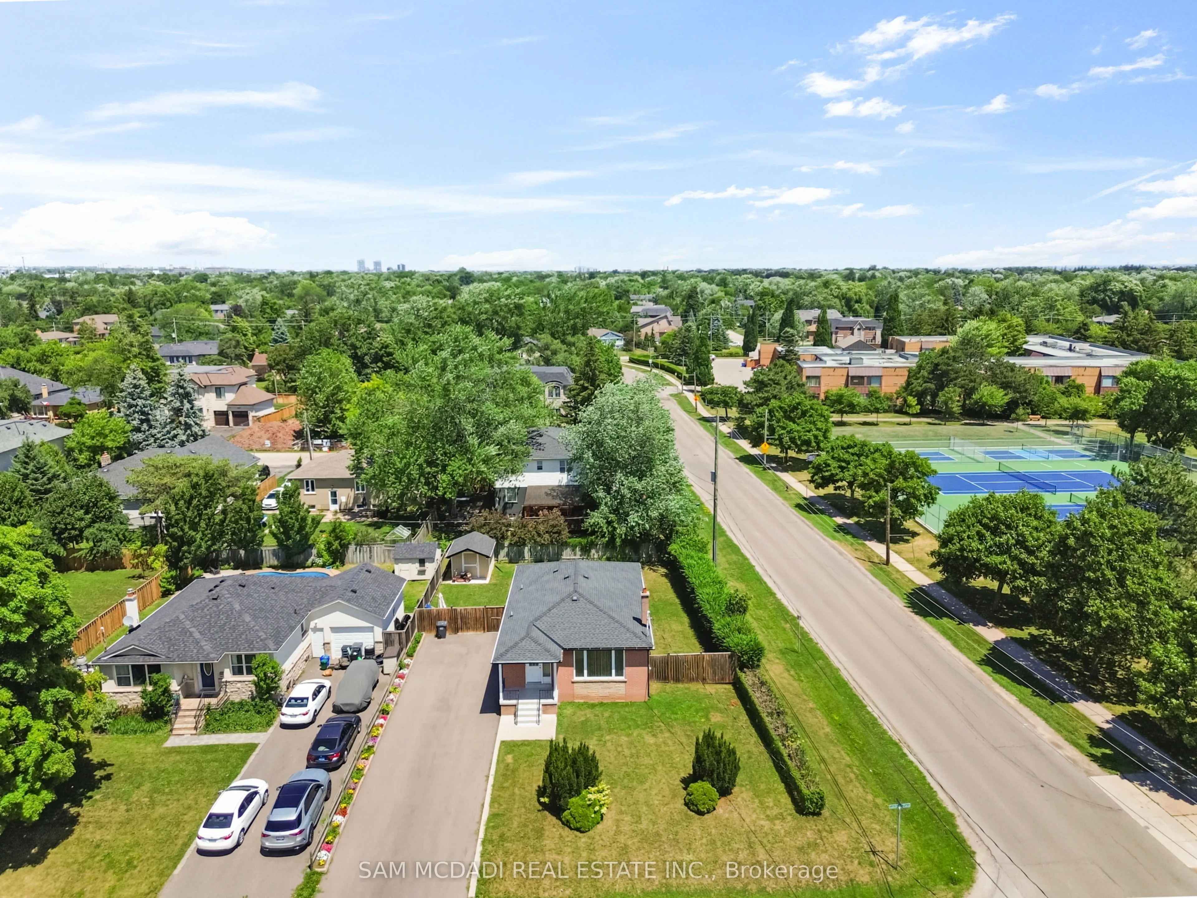 544 Sandmere Place #Upper