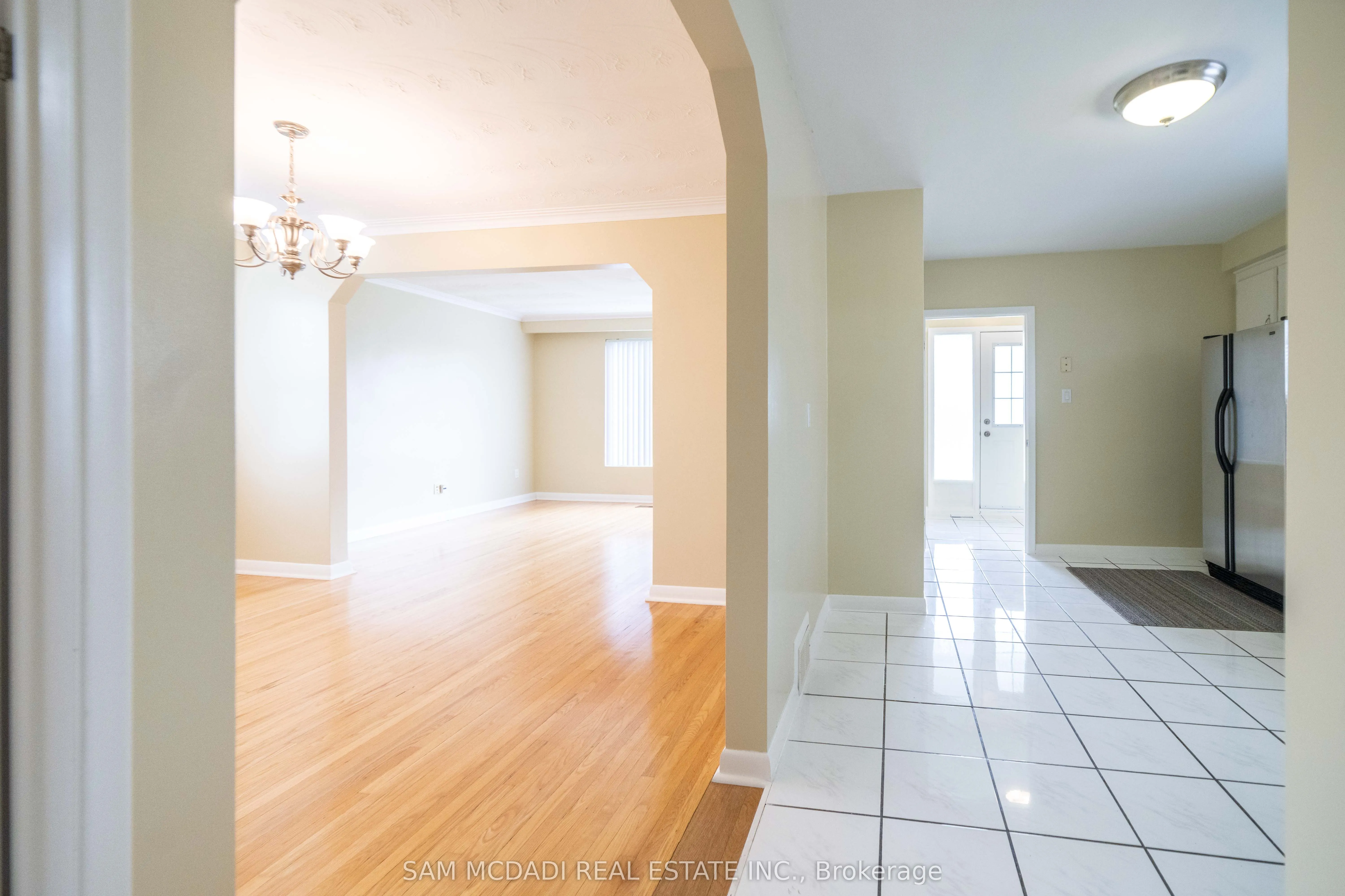 544 Sandmere Place #Upper