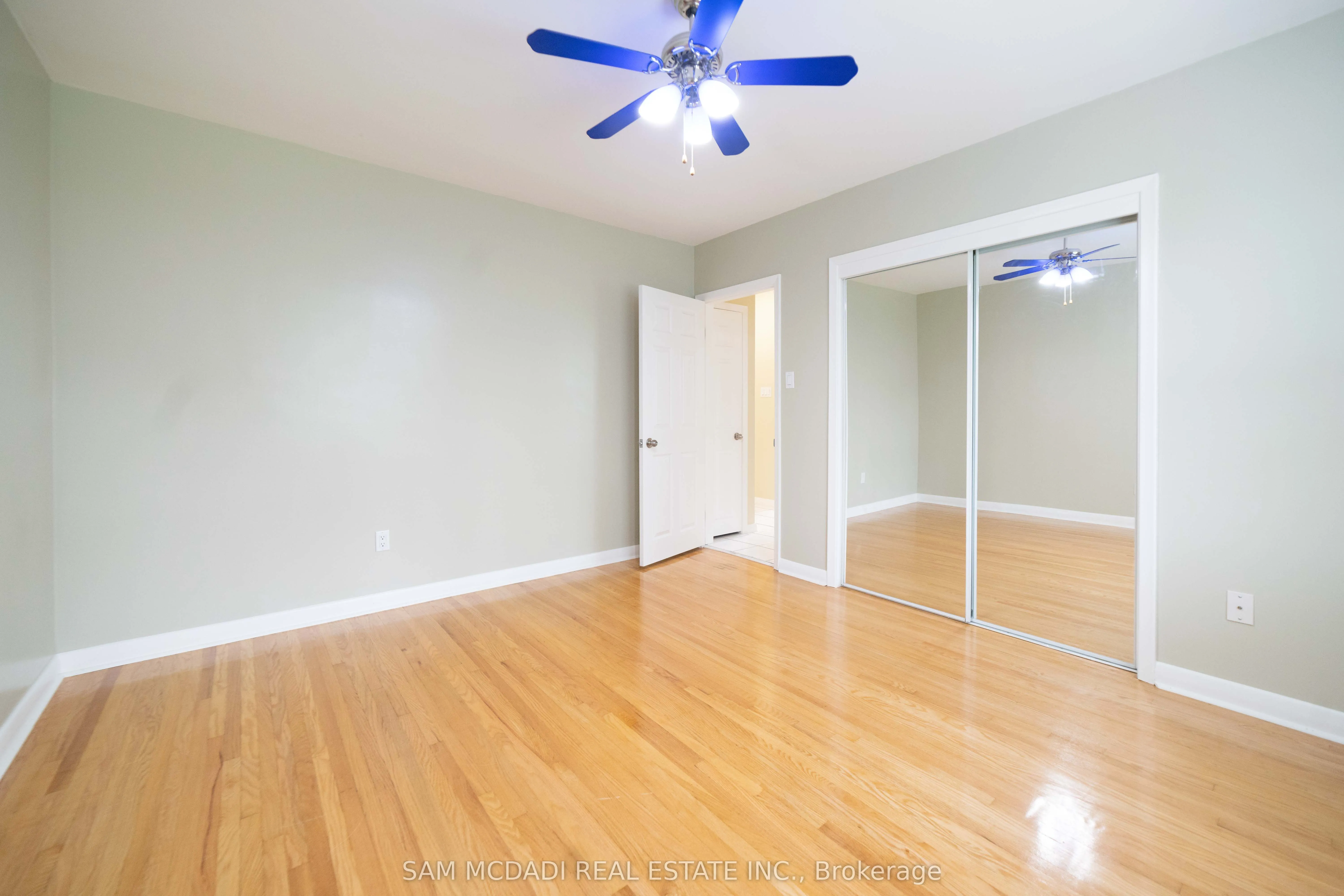 544 Sandmere Place #Upper