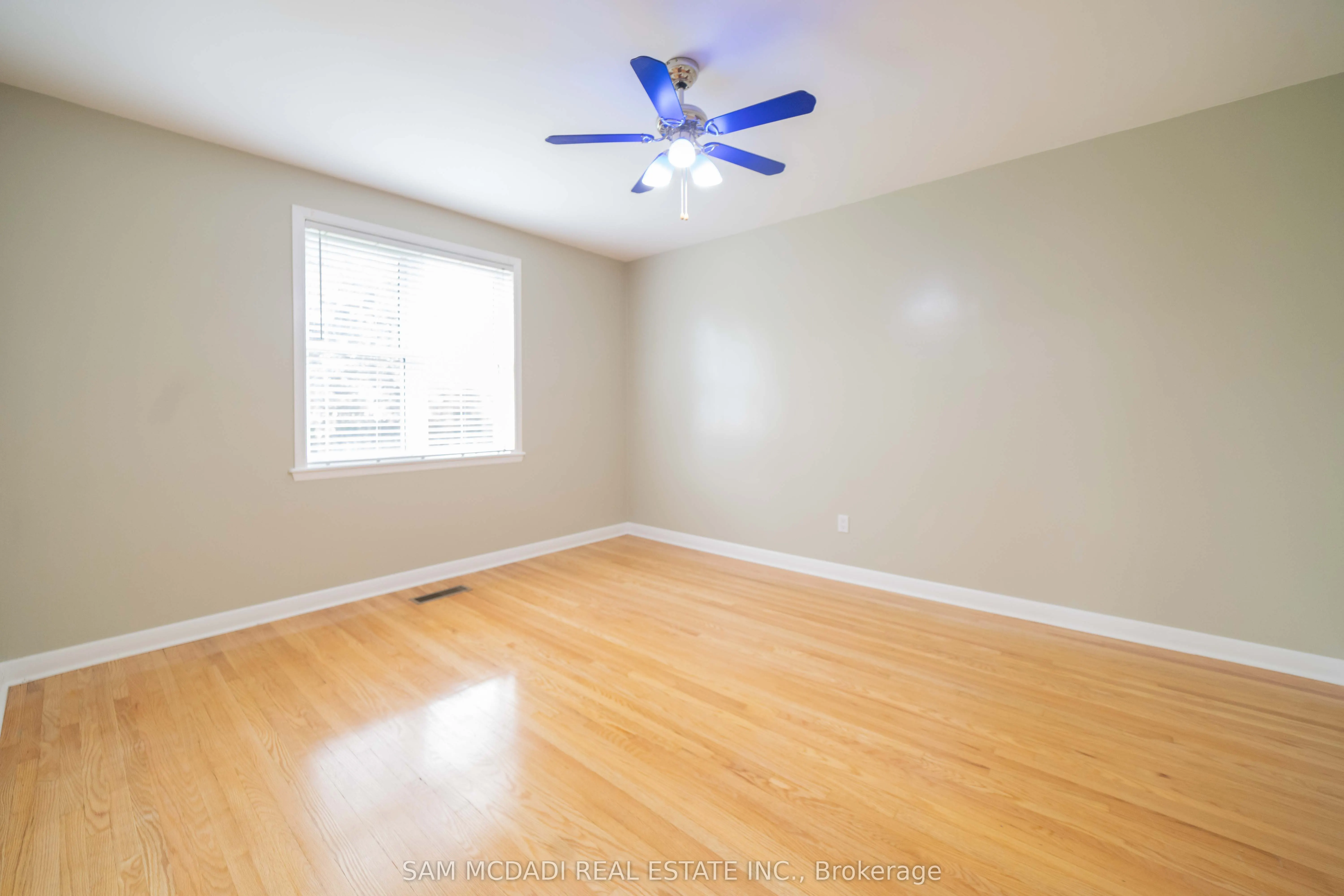 544 Sandmere Place #Upper