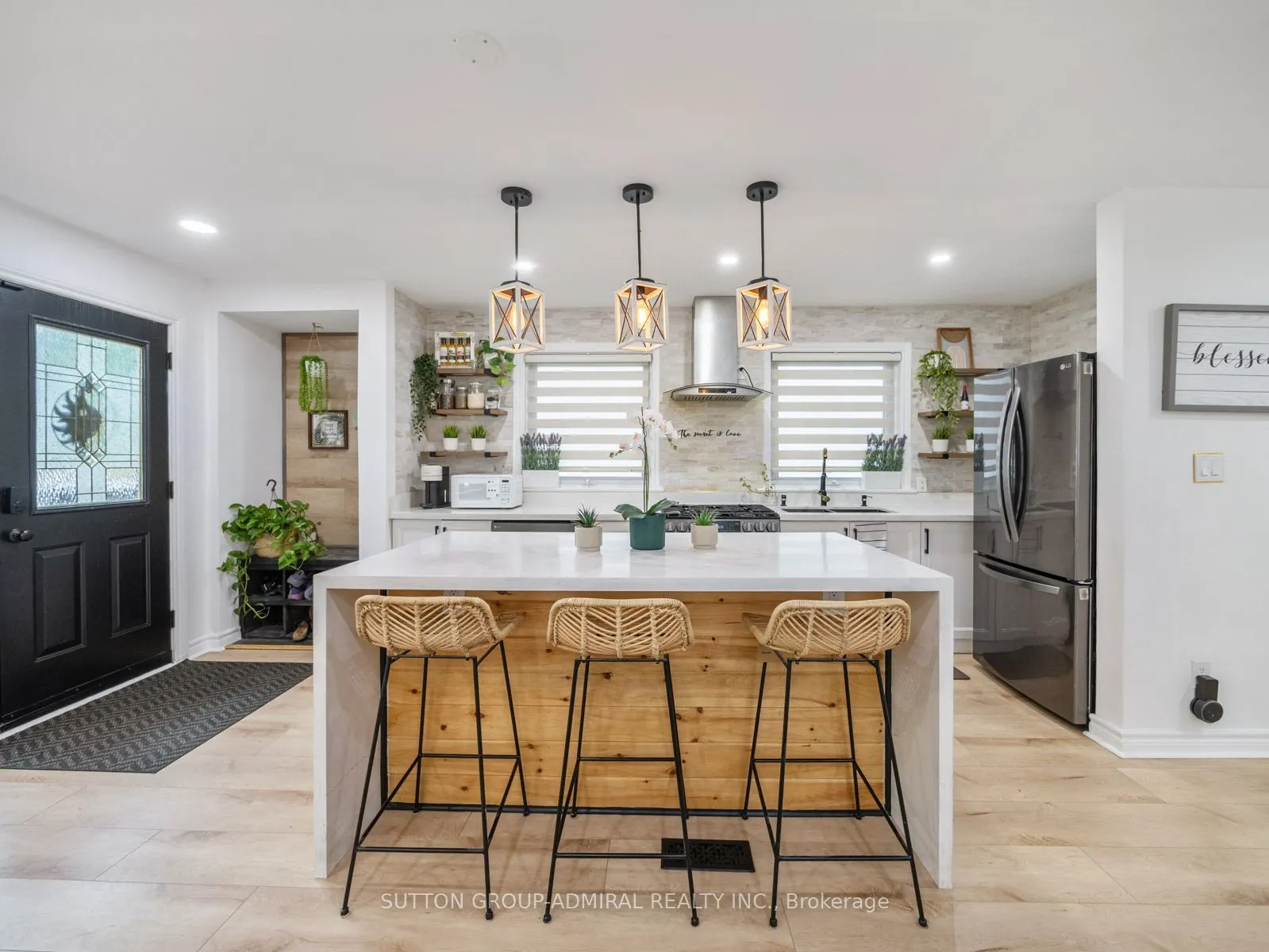 65 Woodbury Road