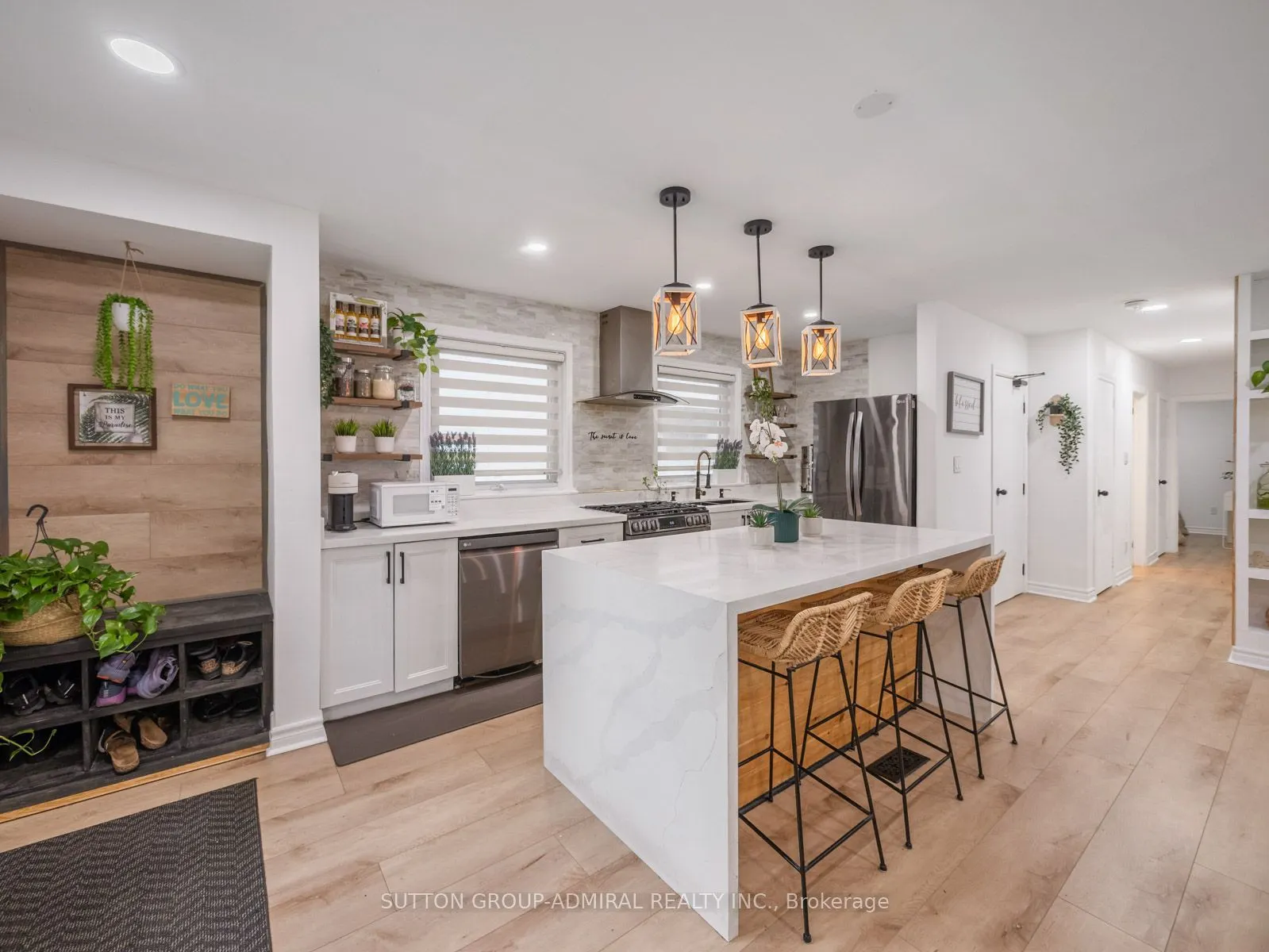 65 Woodbury Road