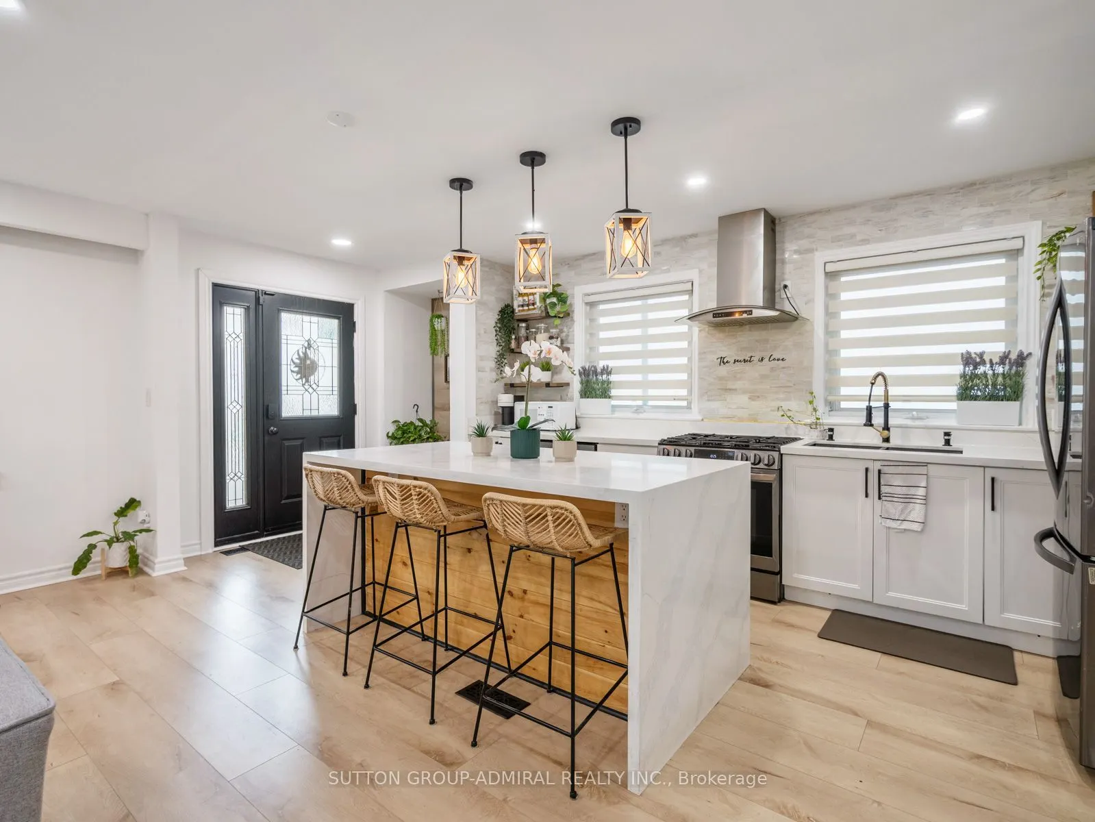 65 Woodbury Road