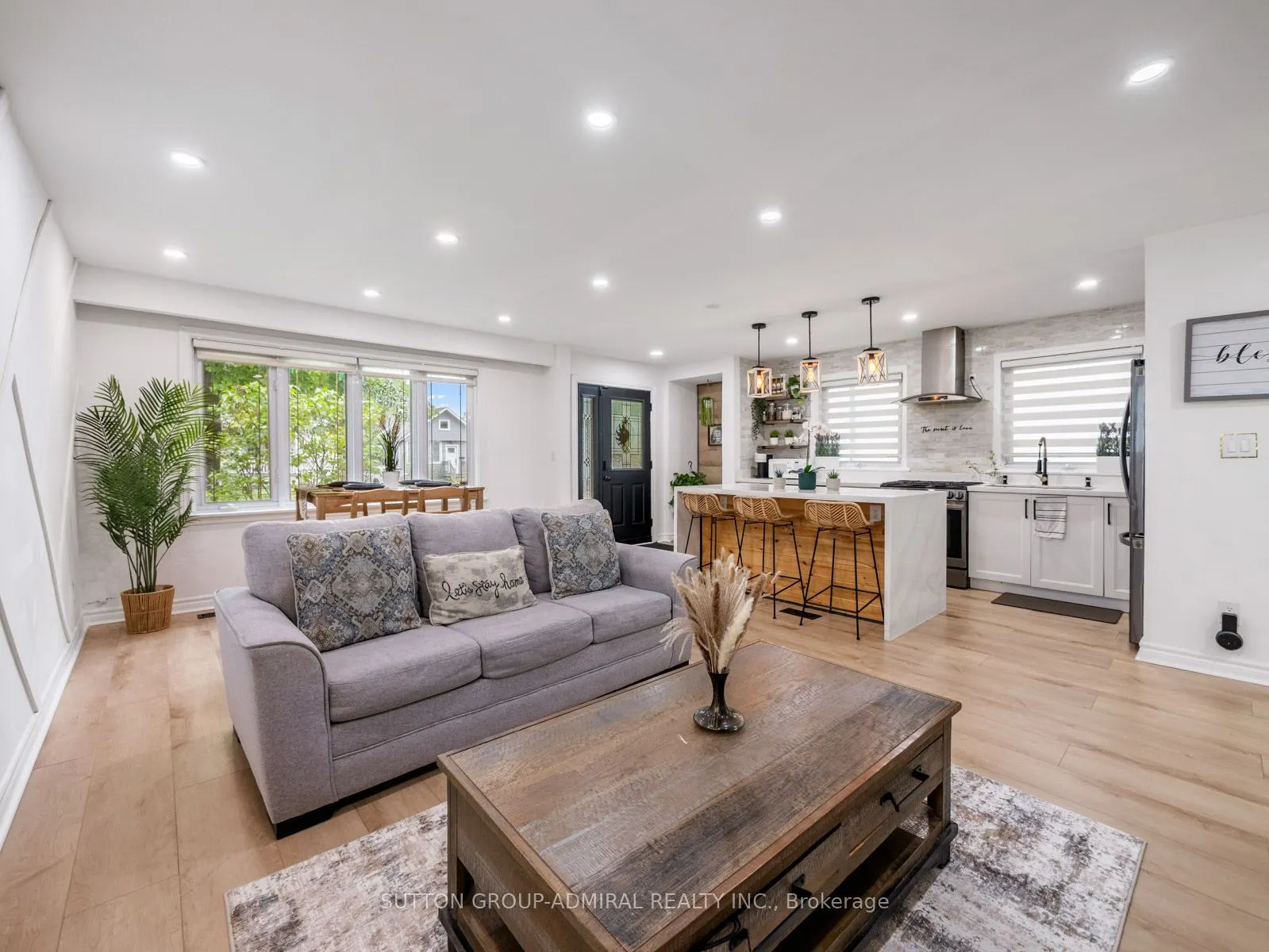 65 Woodbury Road