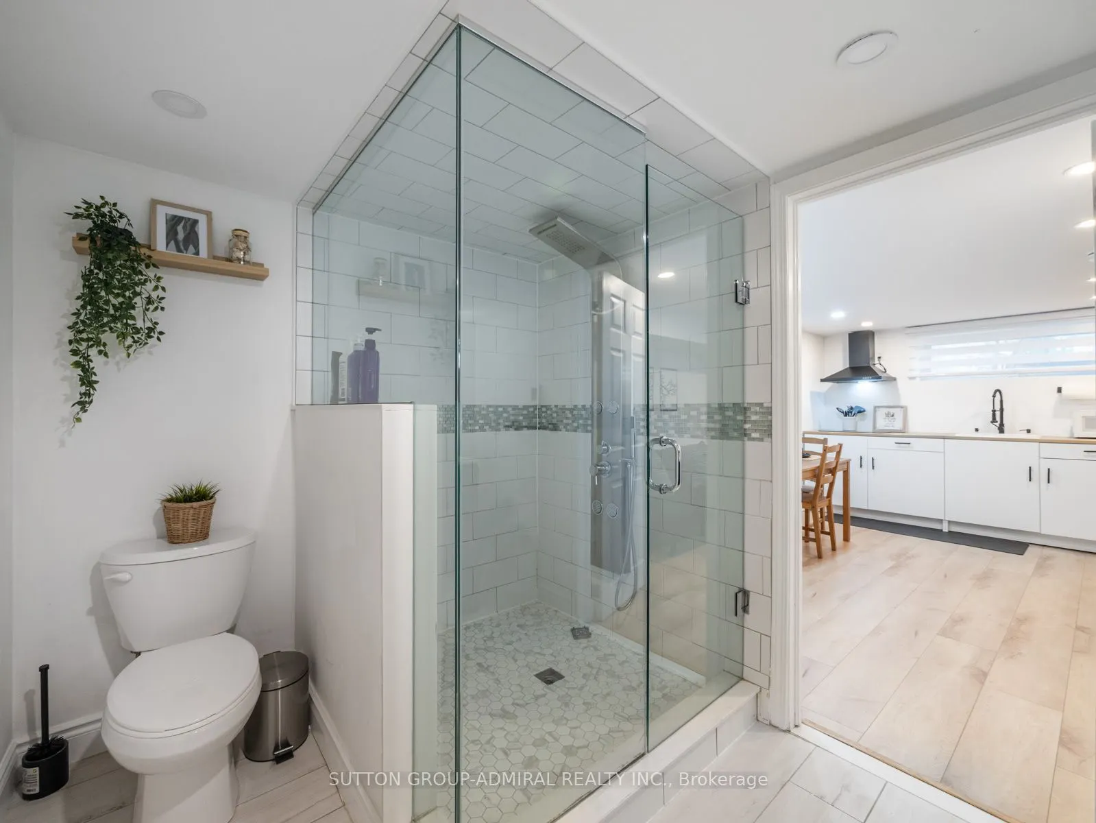 65 Woodbury Road