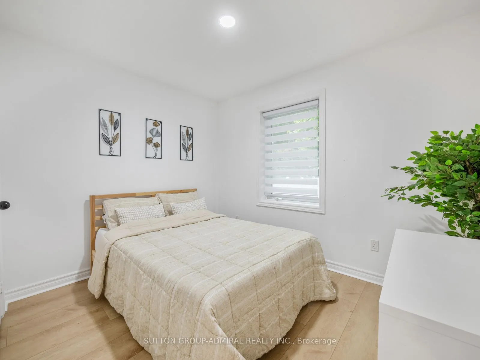 65 Woodbury Road