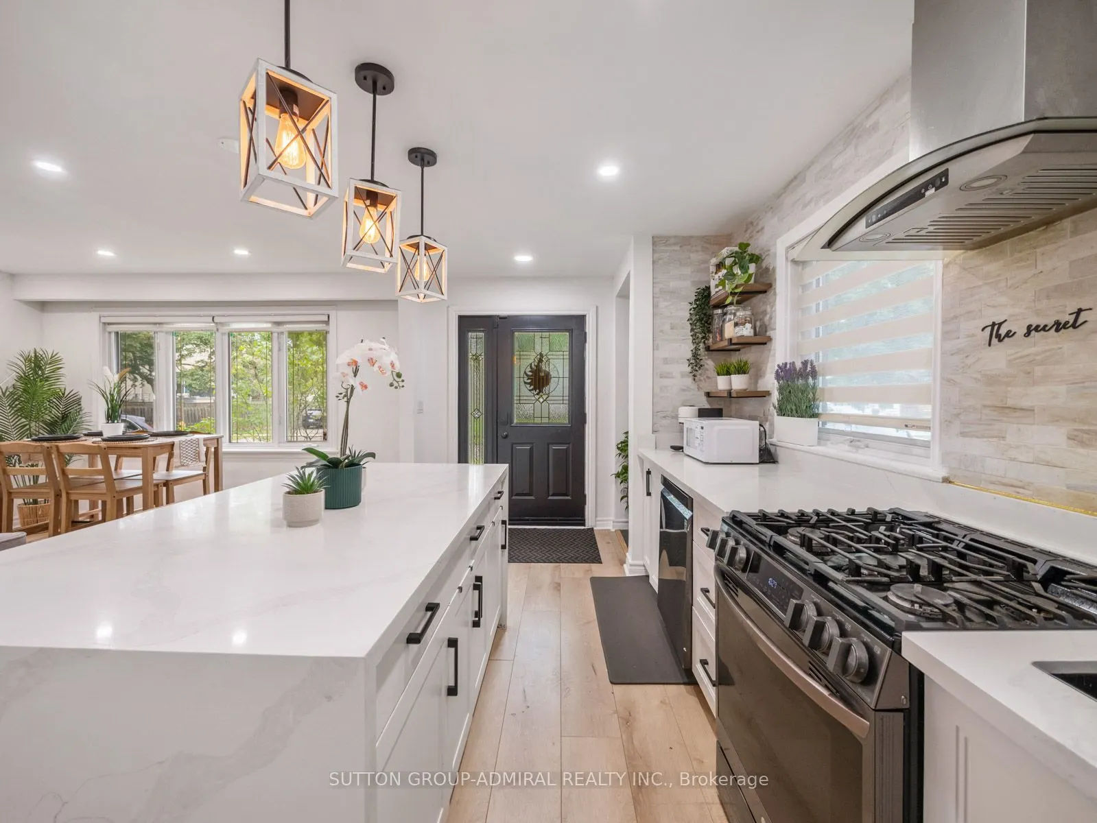 65 Woodbury Road