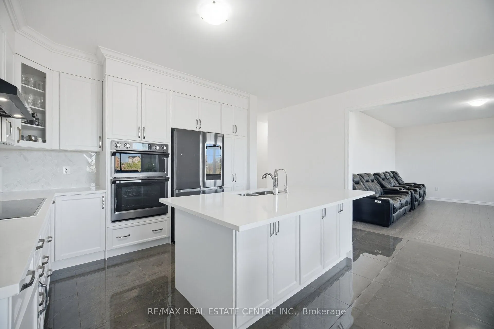 30 Tiger Crescent