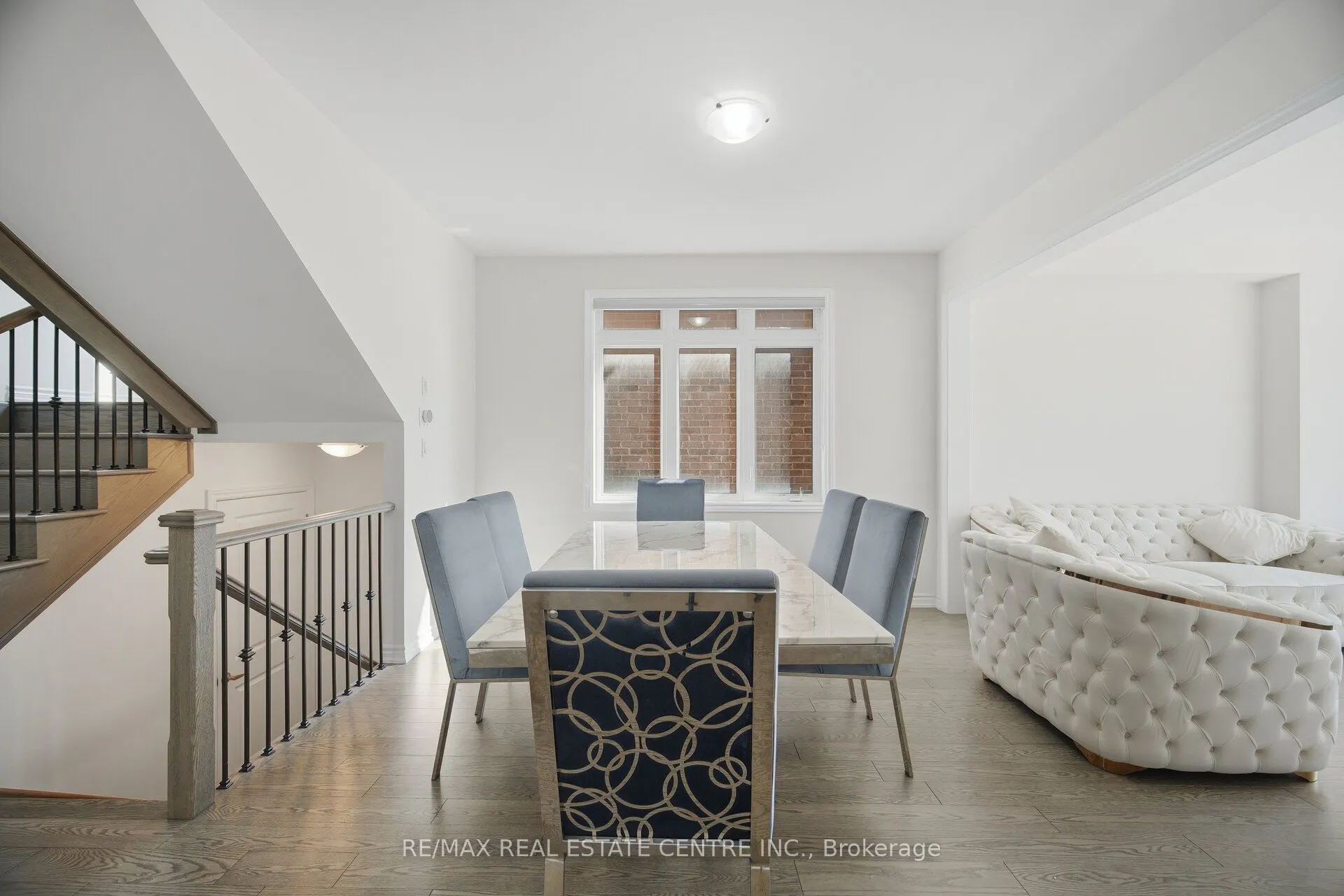 30 Tiger Crescent