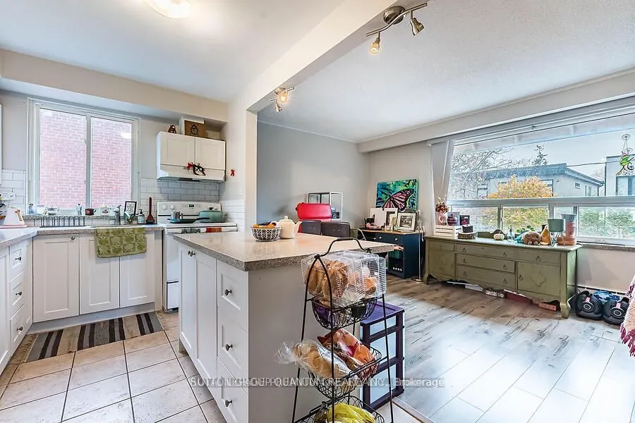 314 Lakeshore Road E #UPPER APT #2