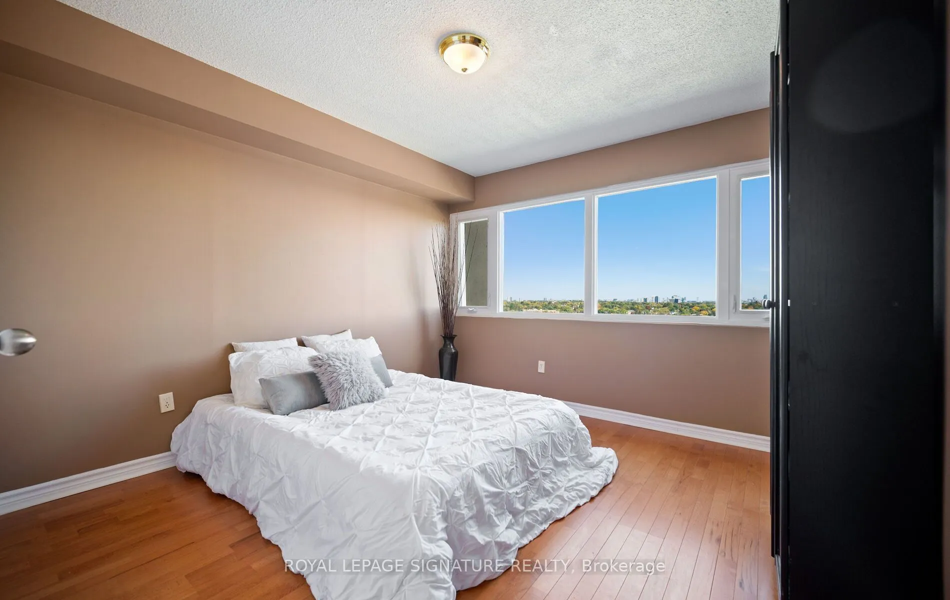 1580 Mississauga Valley Boulevard #1406