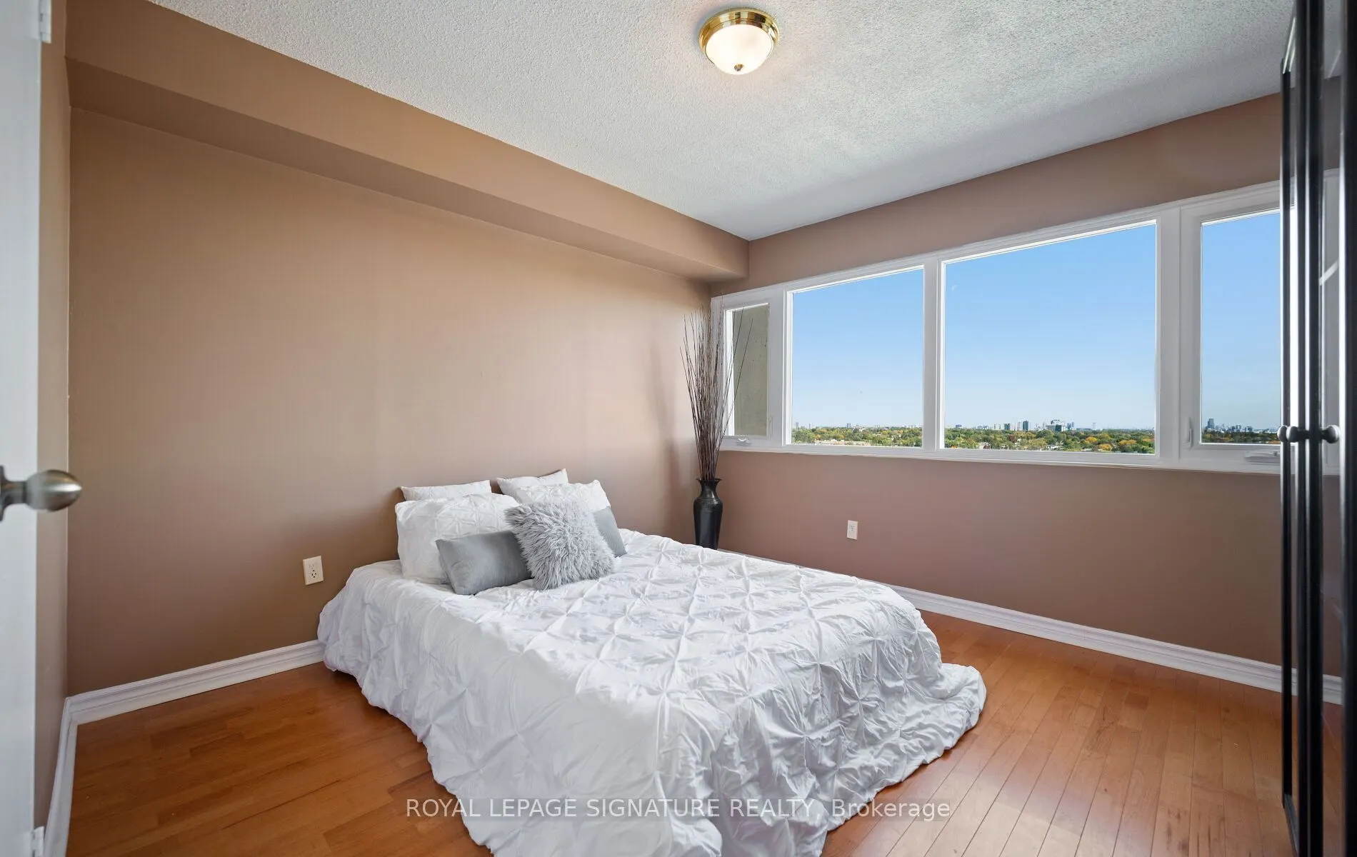 1580 Mississauga Valley Boulevard #1406