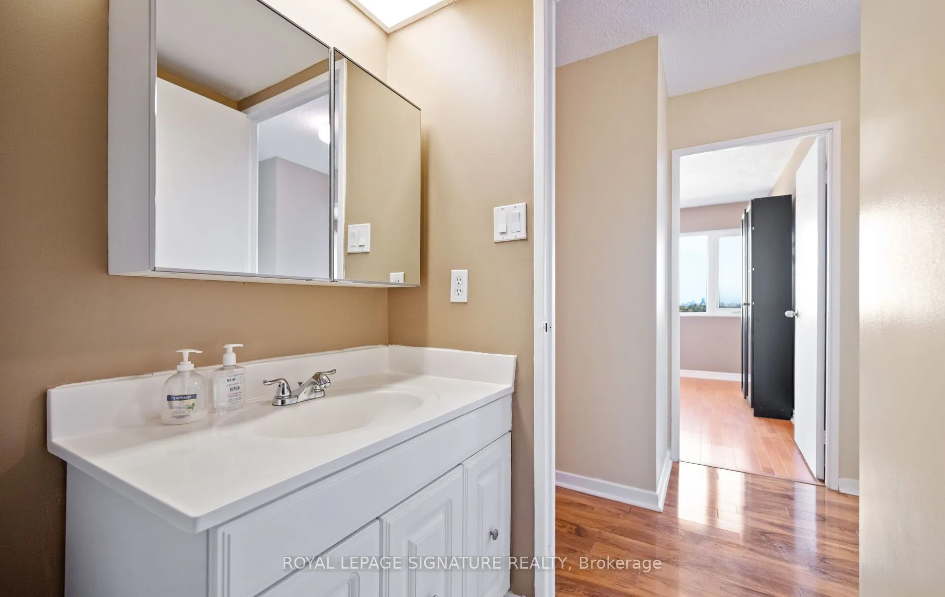 1580 Mississauga Valley Boulevard #1406