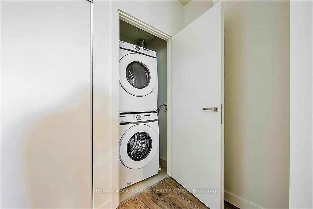 133 Bronte Road #BO908