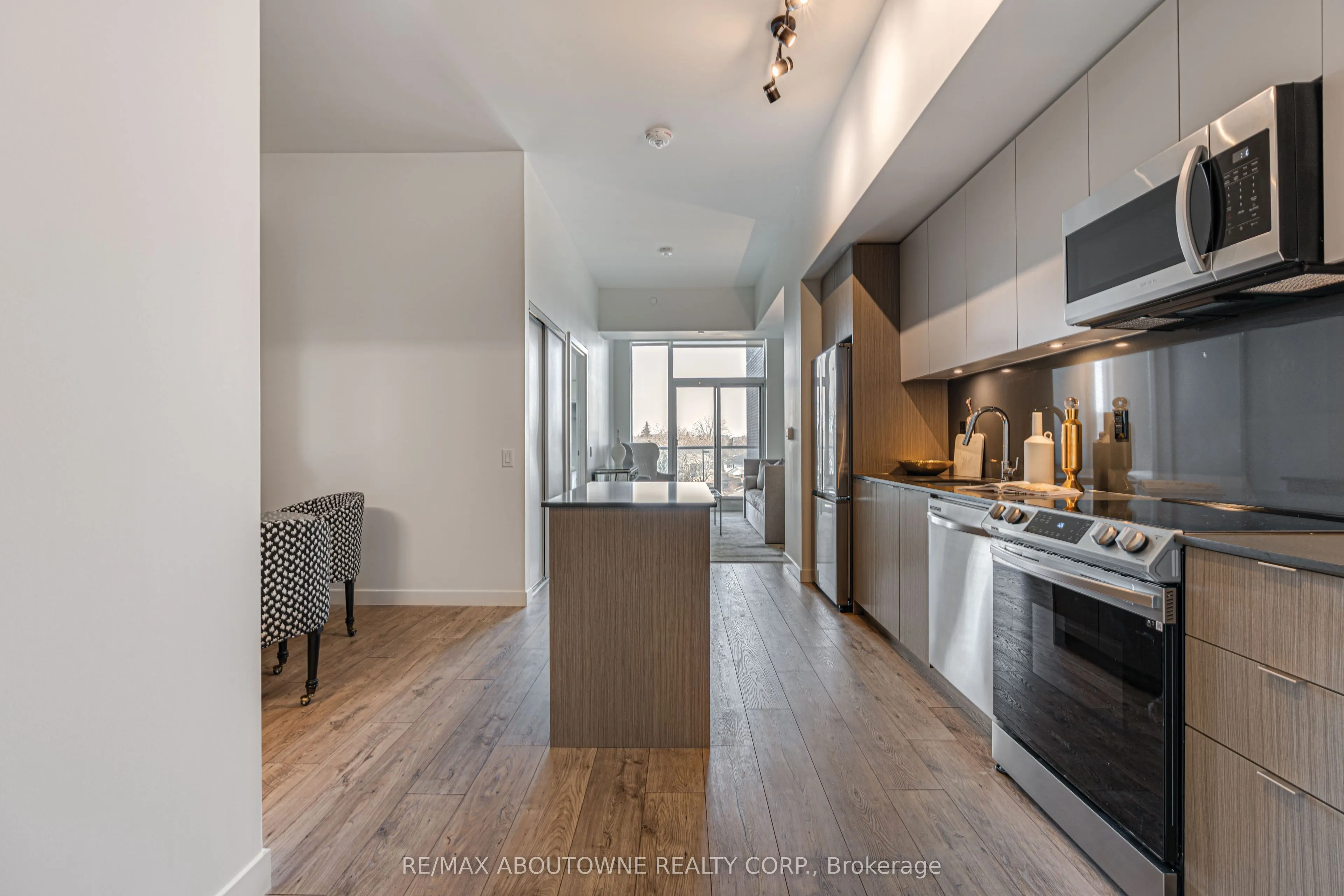 133 Bronte Road #BO908