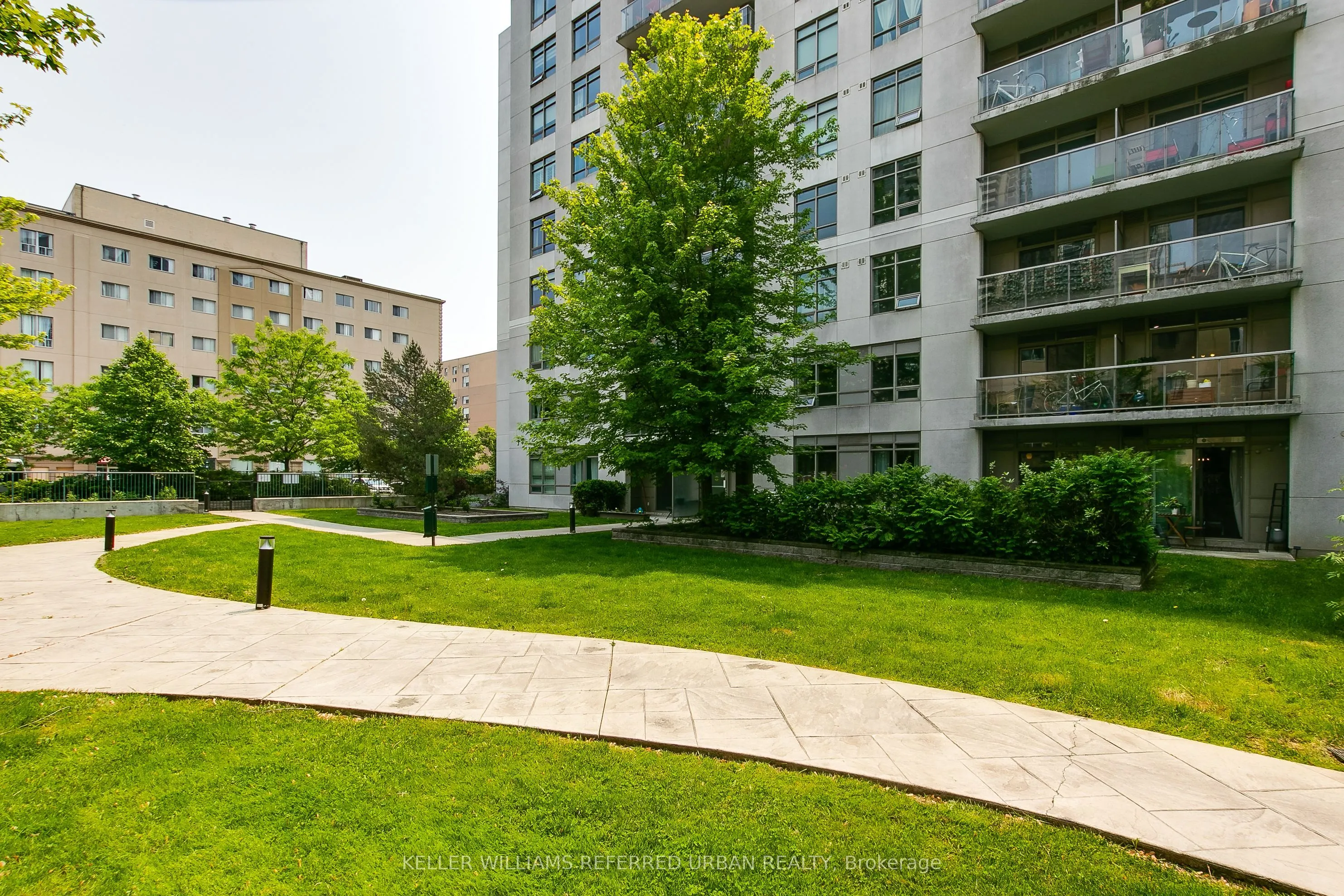 816 Lansdowne Avenue #1014