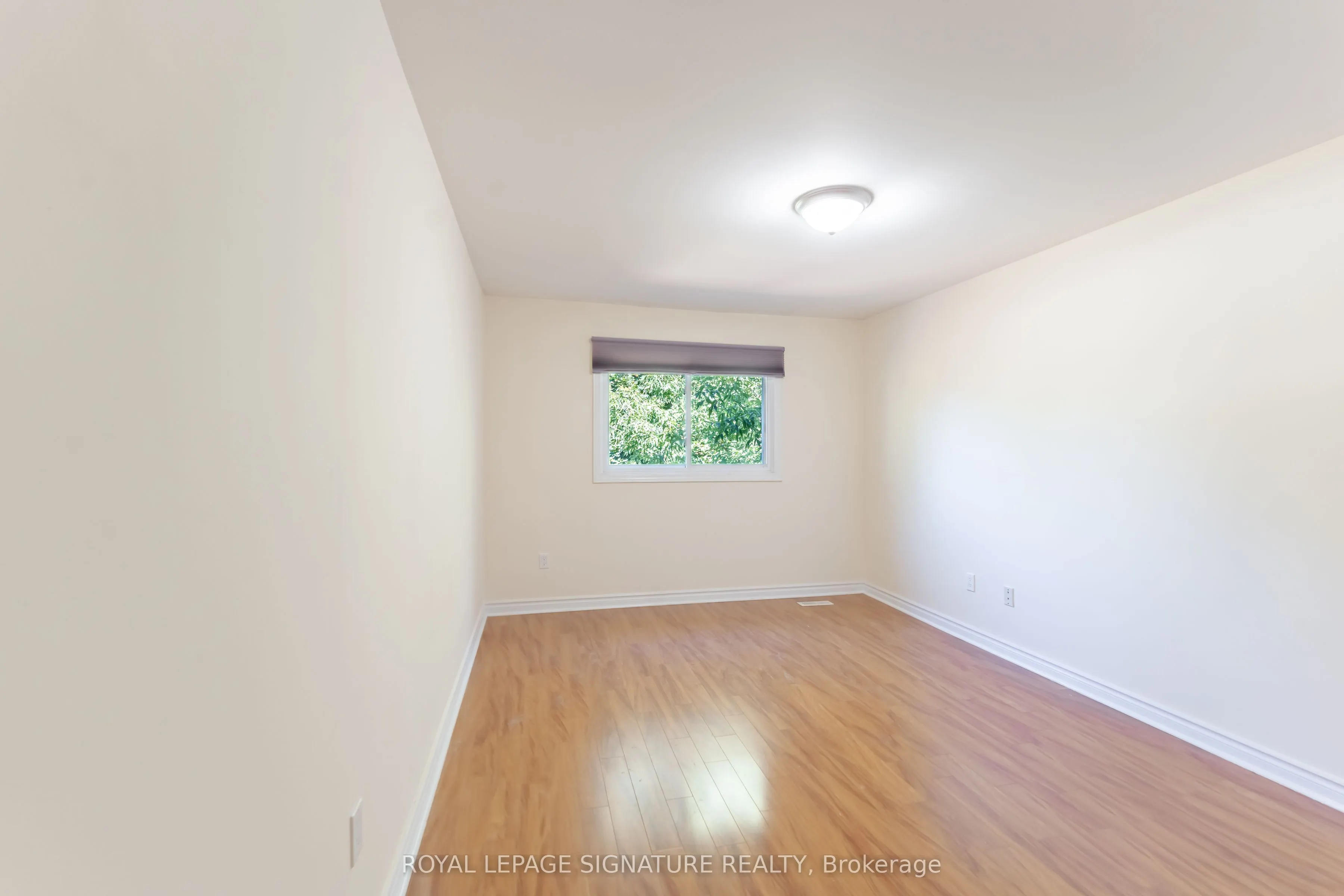 2825 Gananoque Drive #40