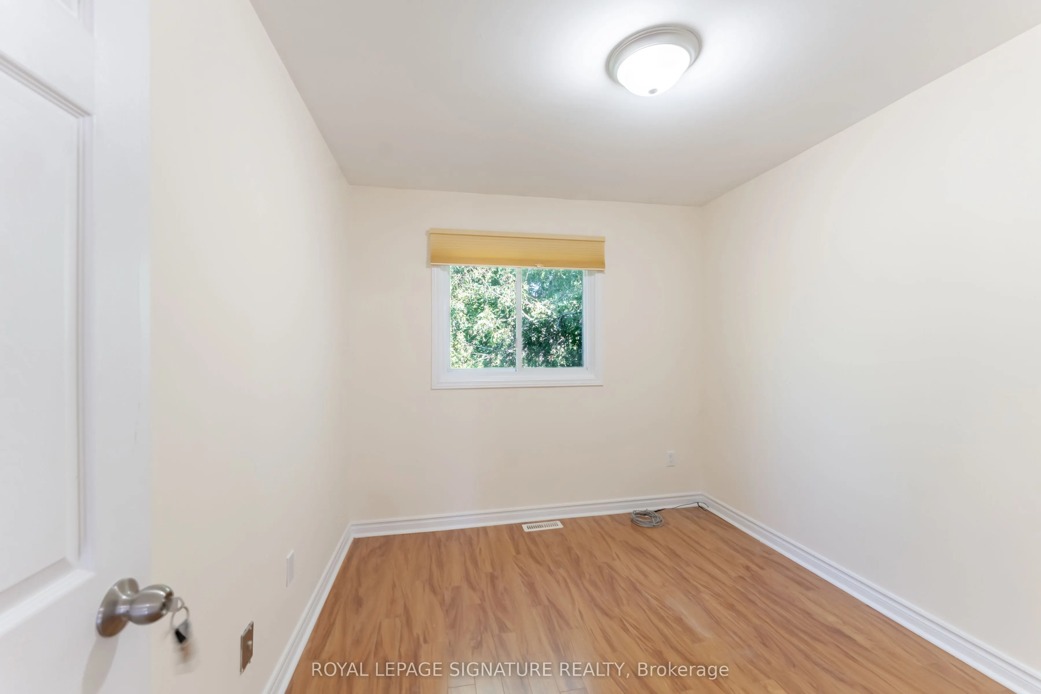 2825 Gananoque Drive #40