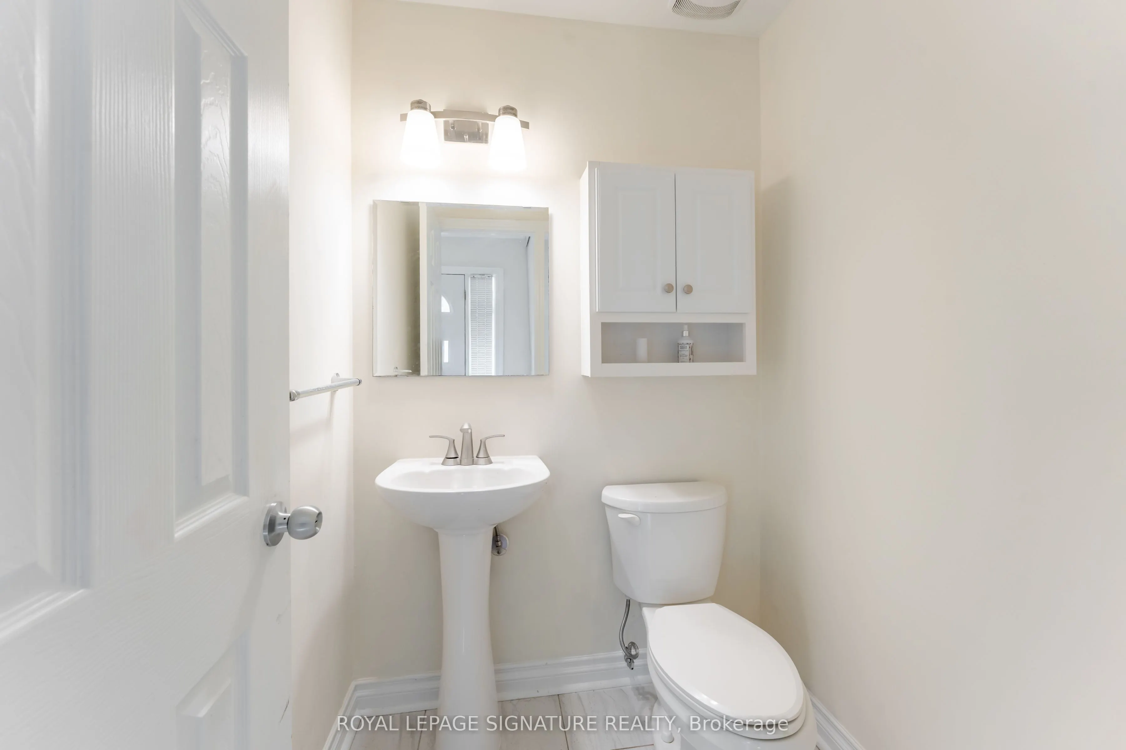2825 Gananoque Drive #40