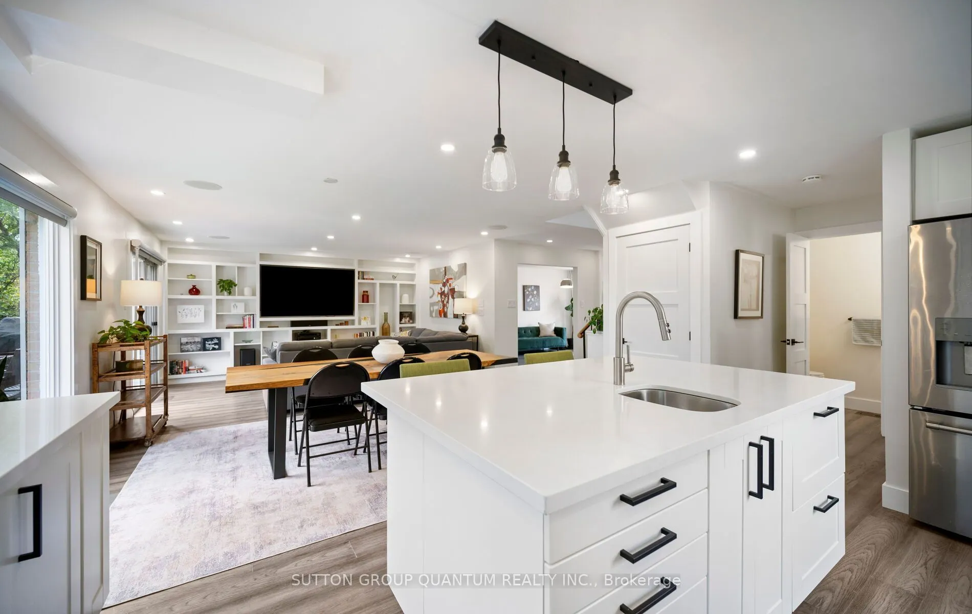 4071 Wheelwright Crescent
