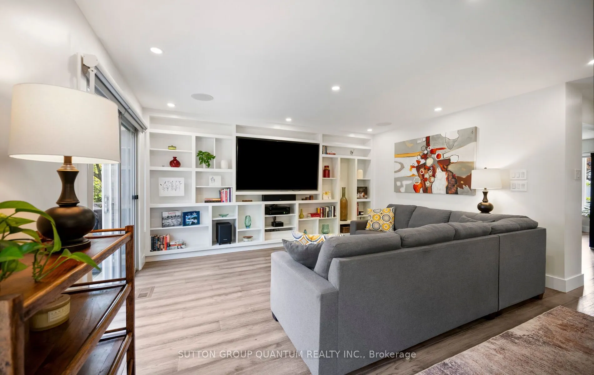 4071 Wheelwright Crescent