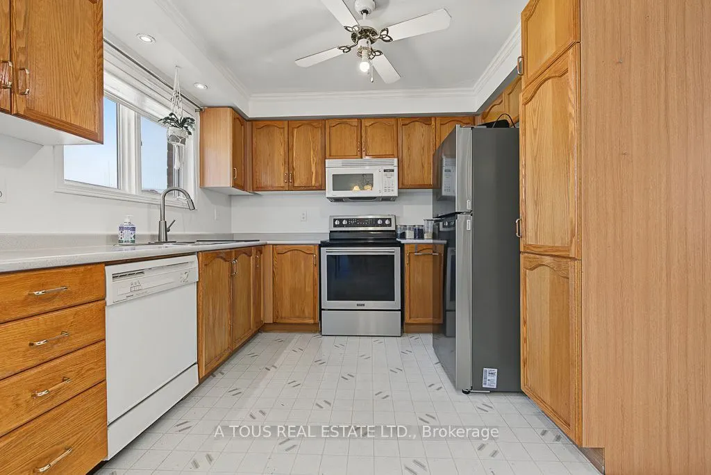 2945 Thomas Street #77
