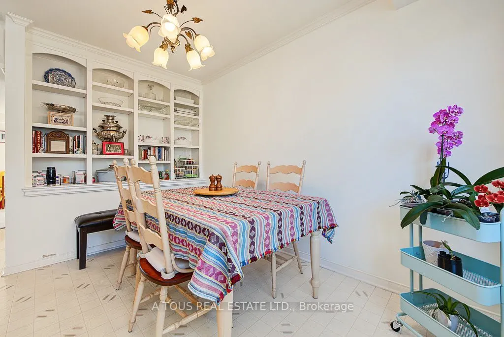 2945 Thomas Street #77