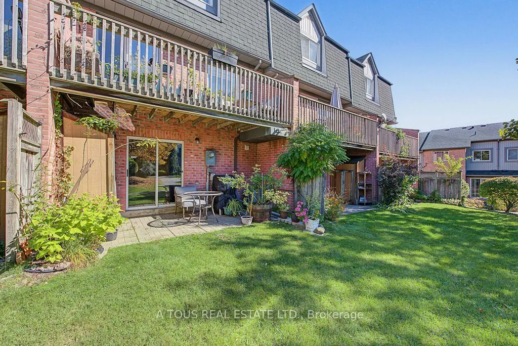 2945 Thomas Street #77
