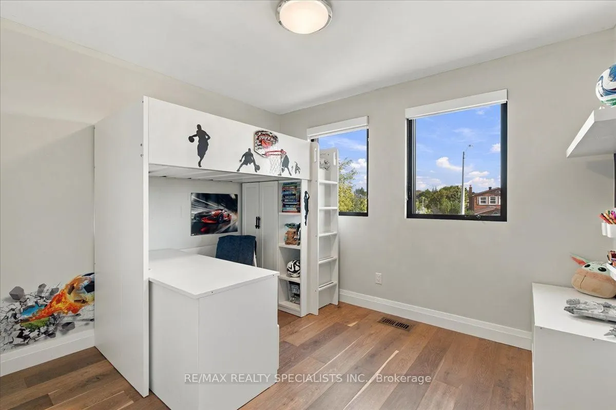 1131 Highgate Place