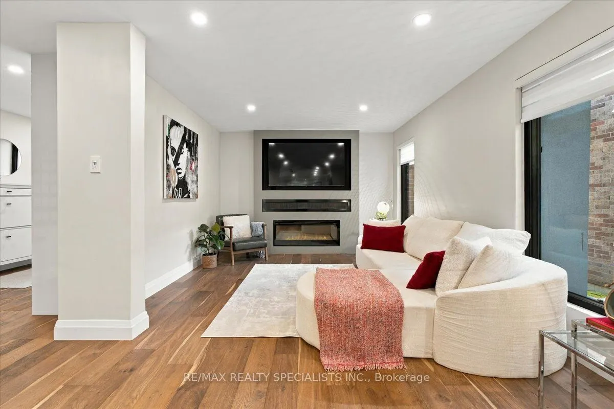 1131 Highgate Place