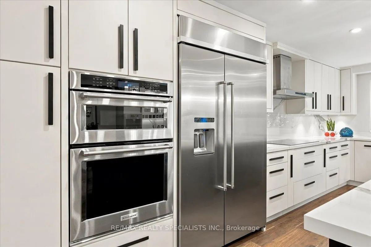 1131 Highgate Place