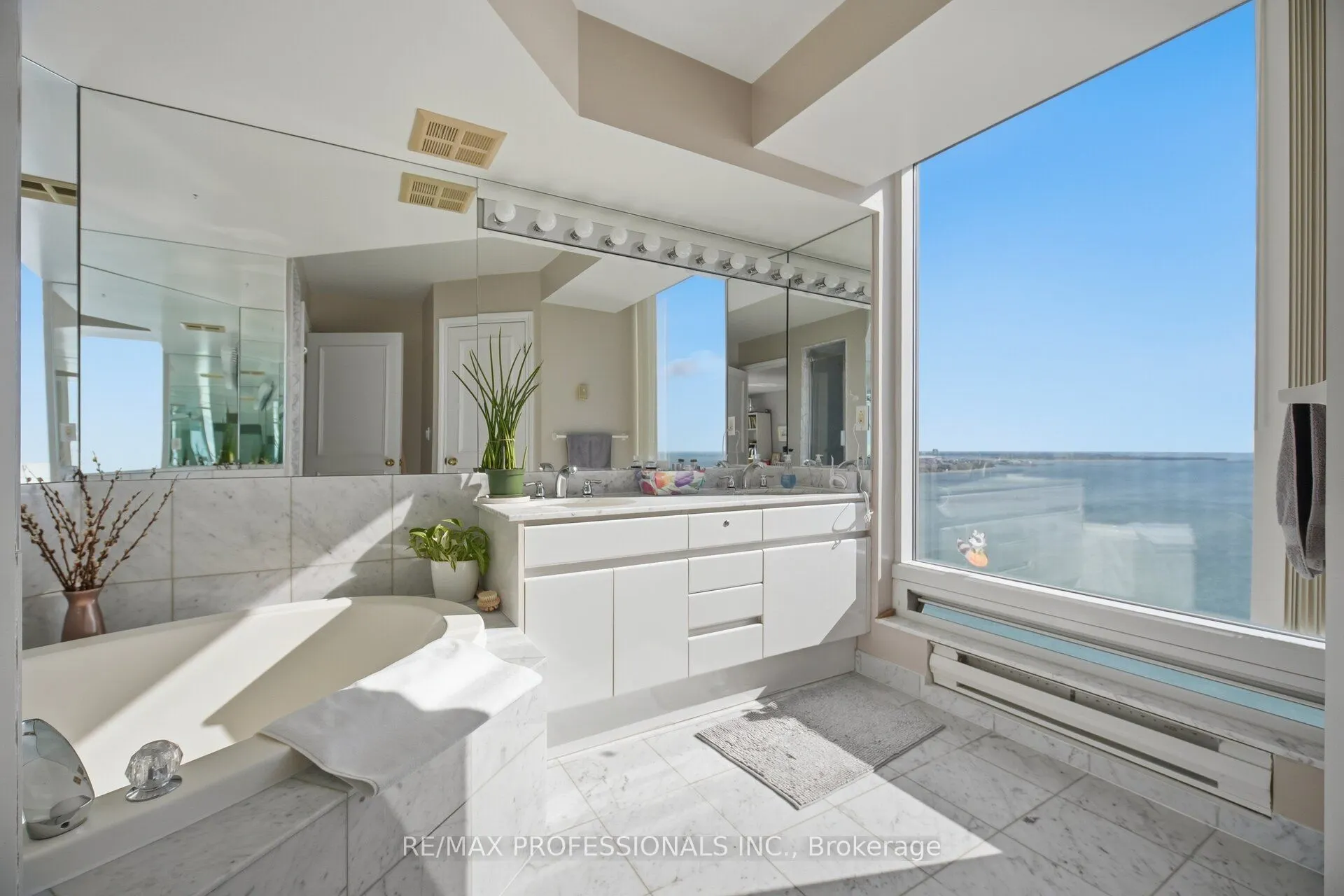 1 Palace Pier Court #4203