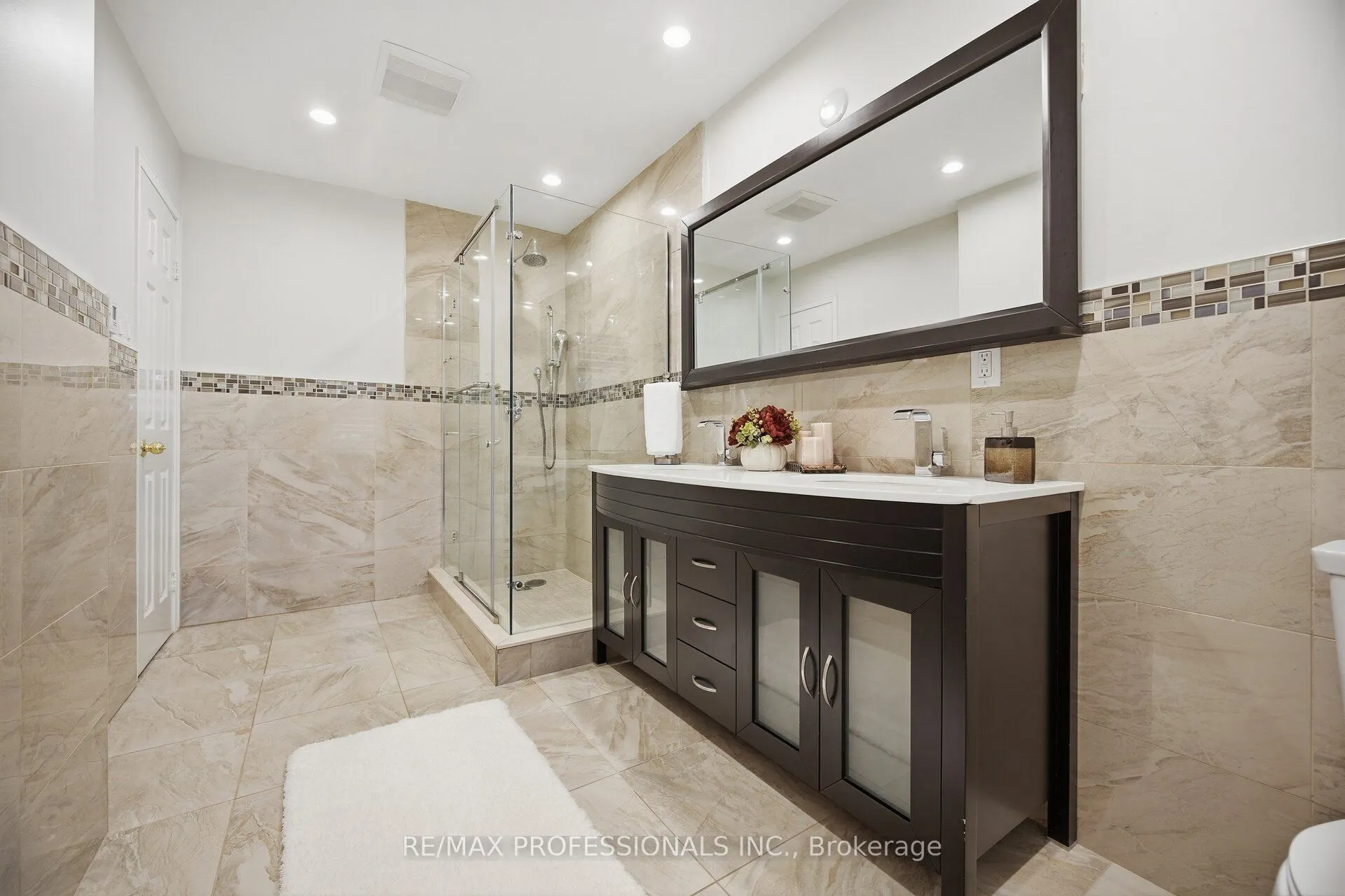 4 McFadden Drive