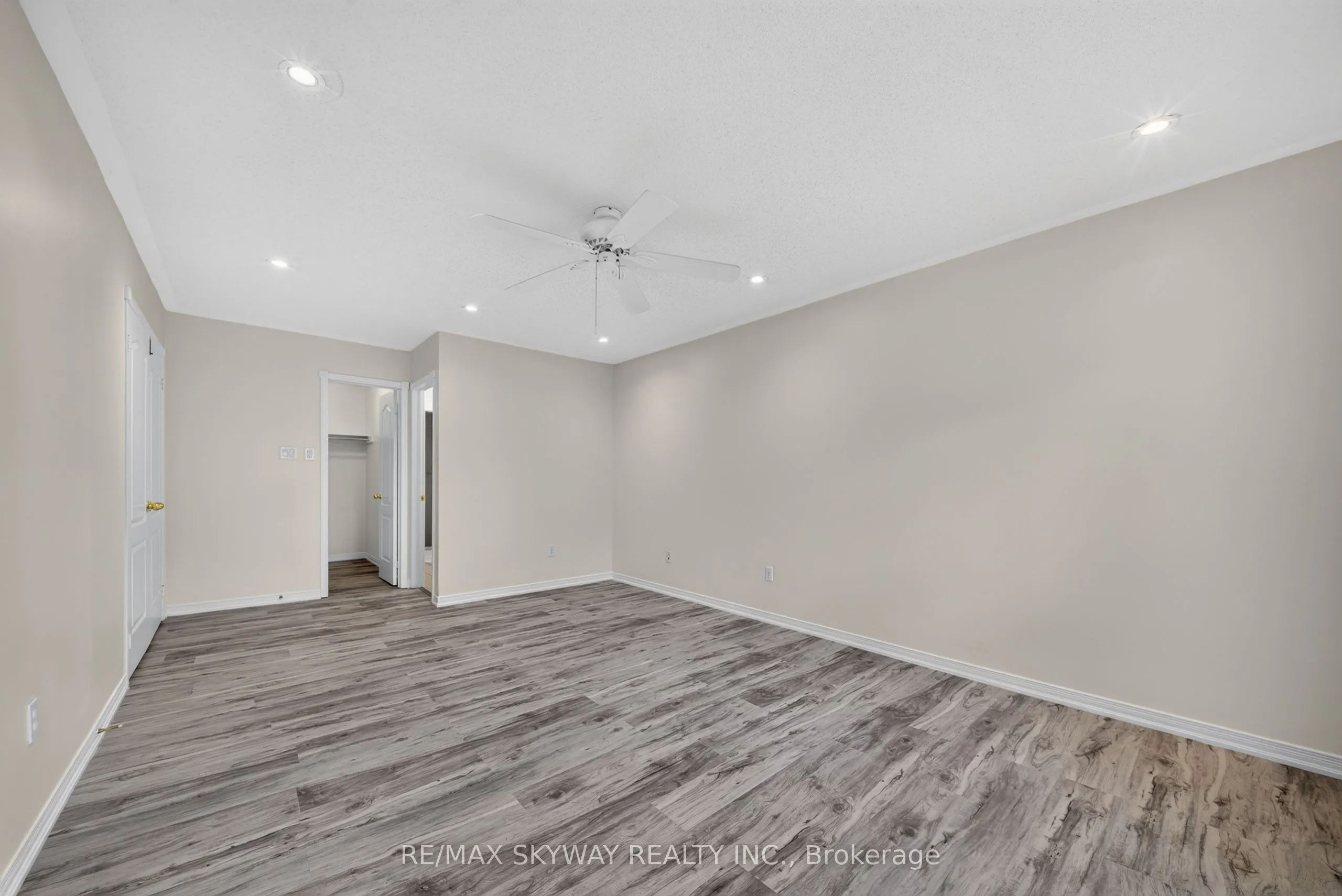 7 Madronna Gardens
