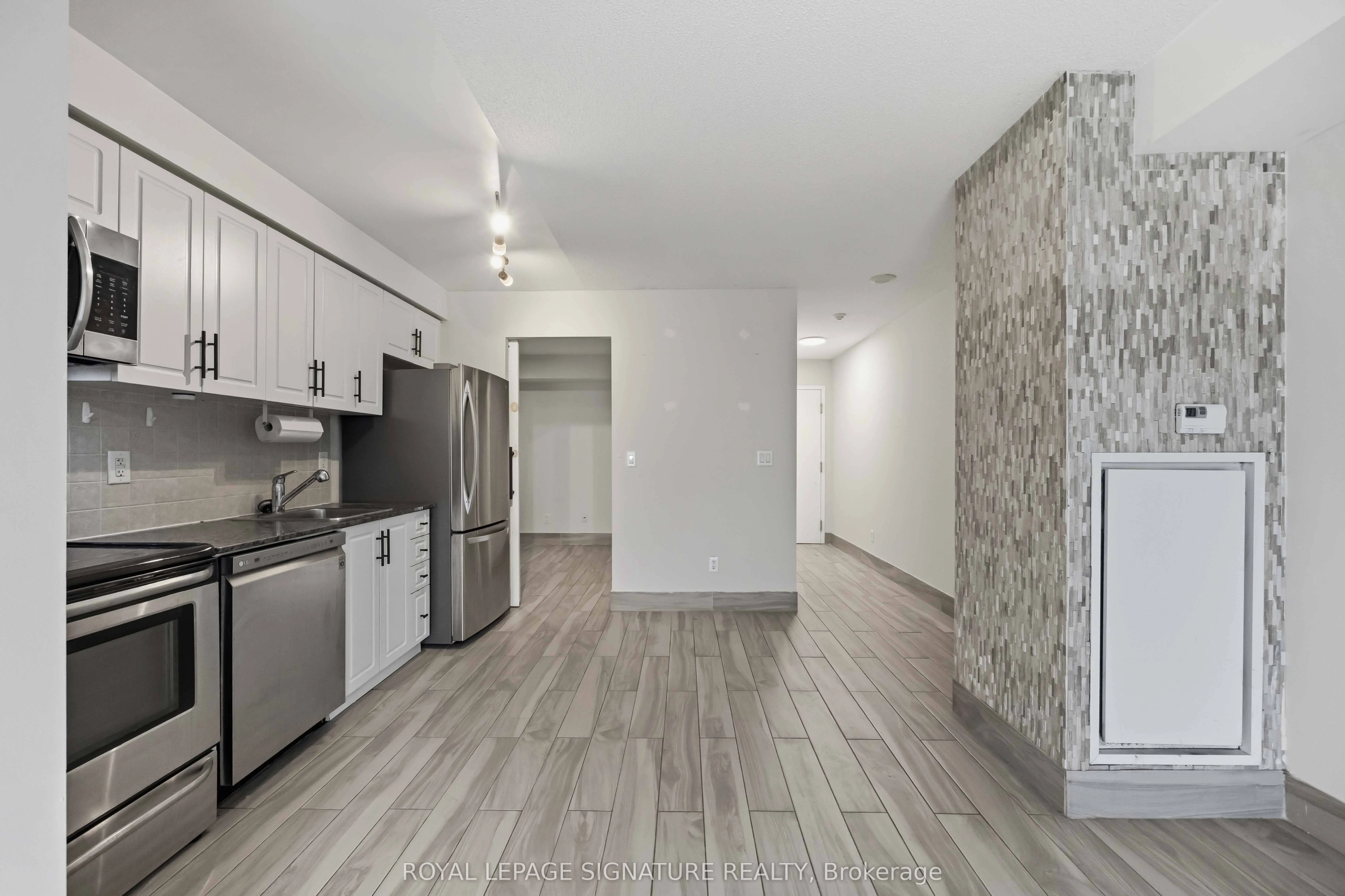 38 Joe Shuster Way #1625