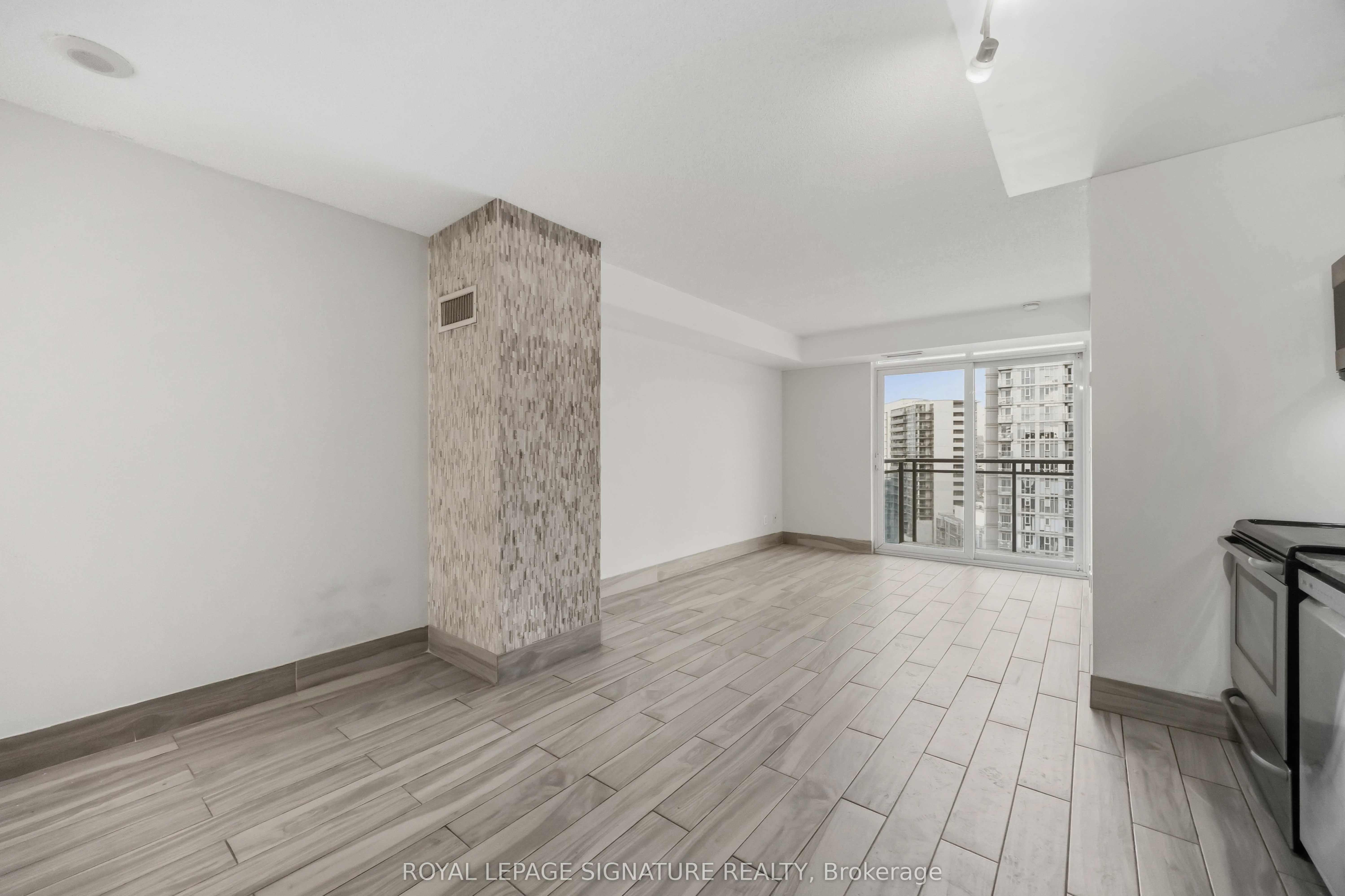38 Joe Shuster Way #1625
