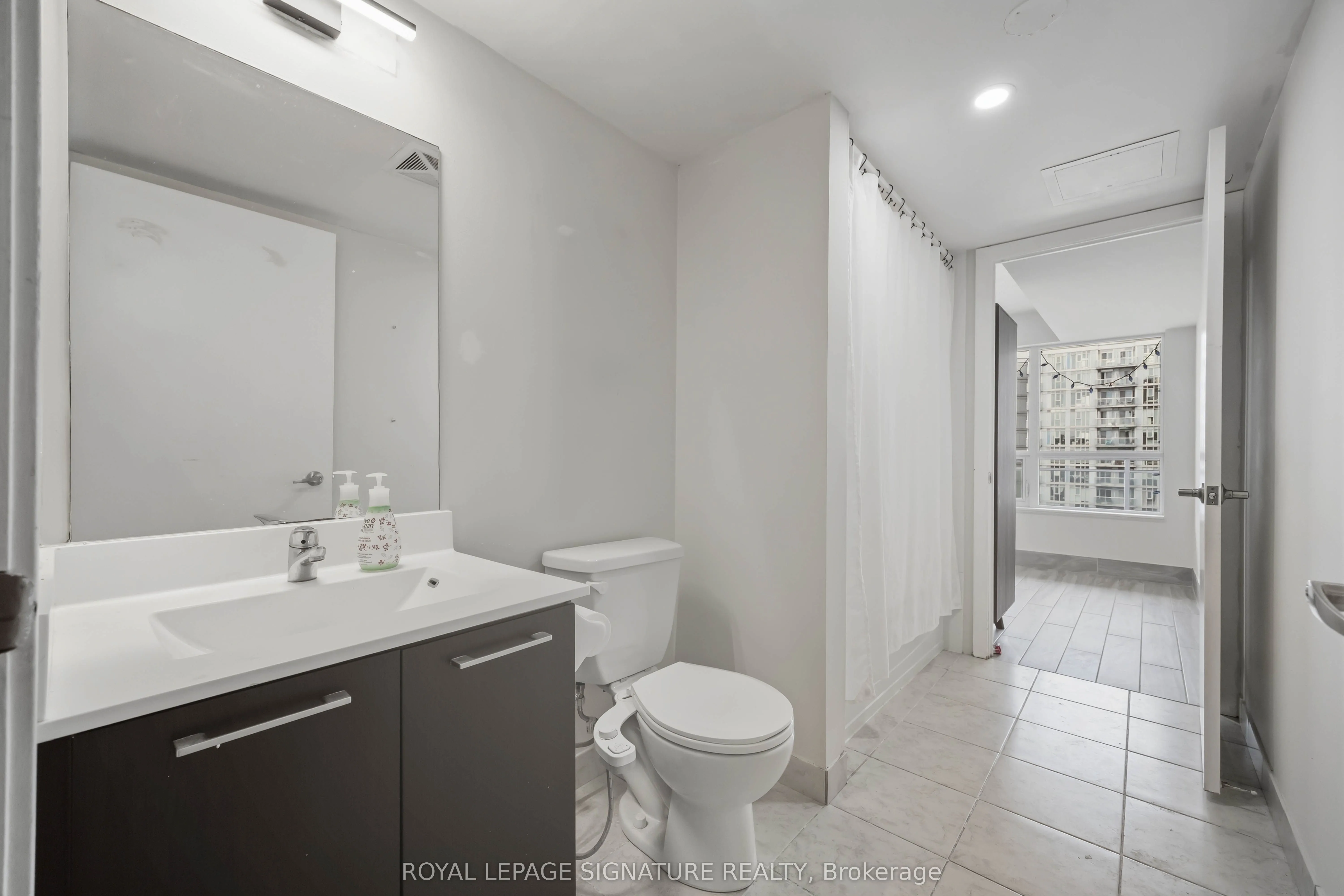 38 Joe Shuster Way #1625