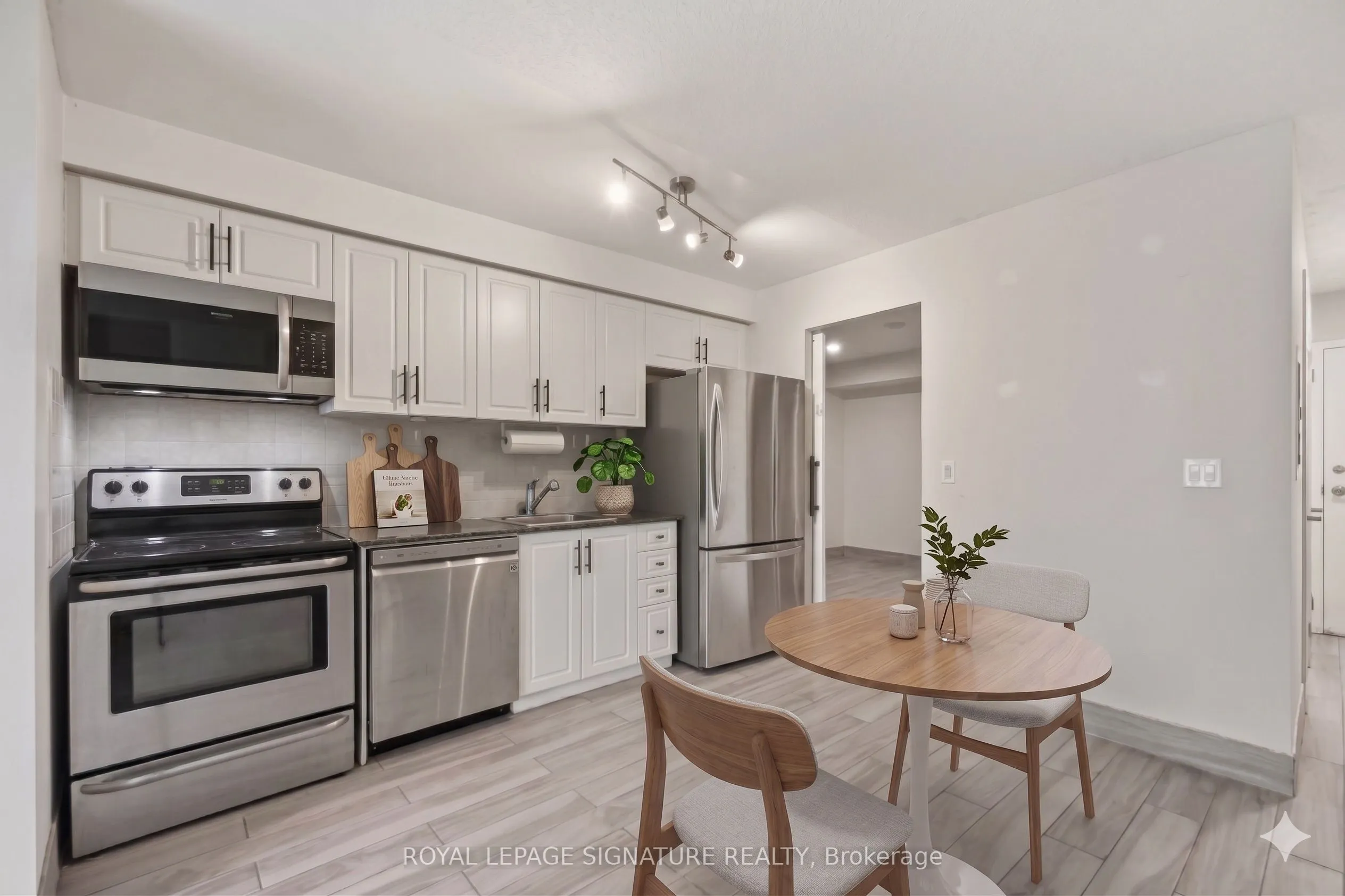 38 Joe Shuster Way #1625