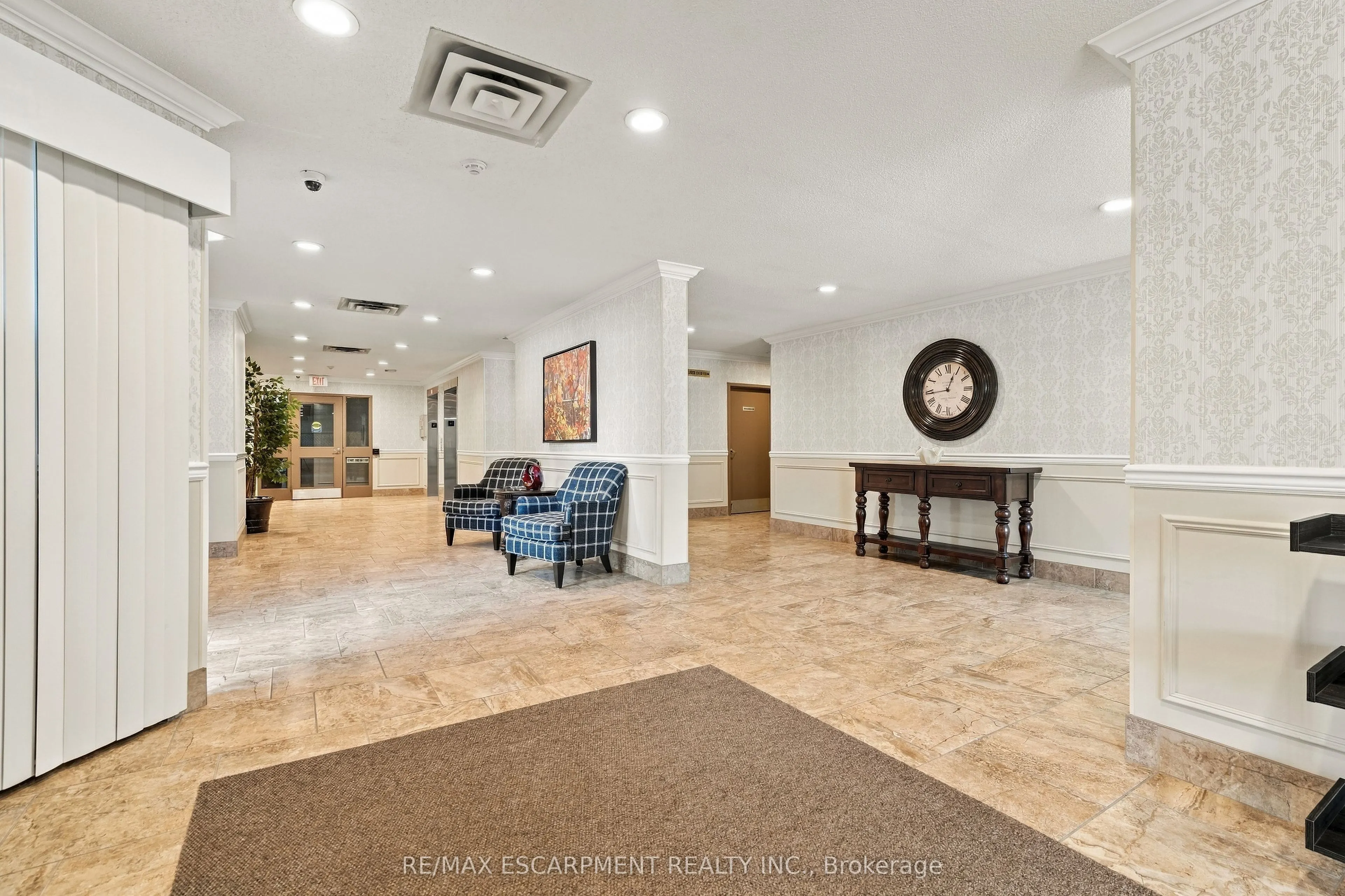 5070 PINEDALE Avenue #302