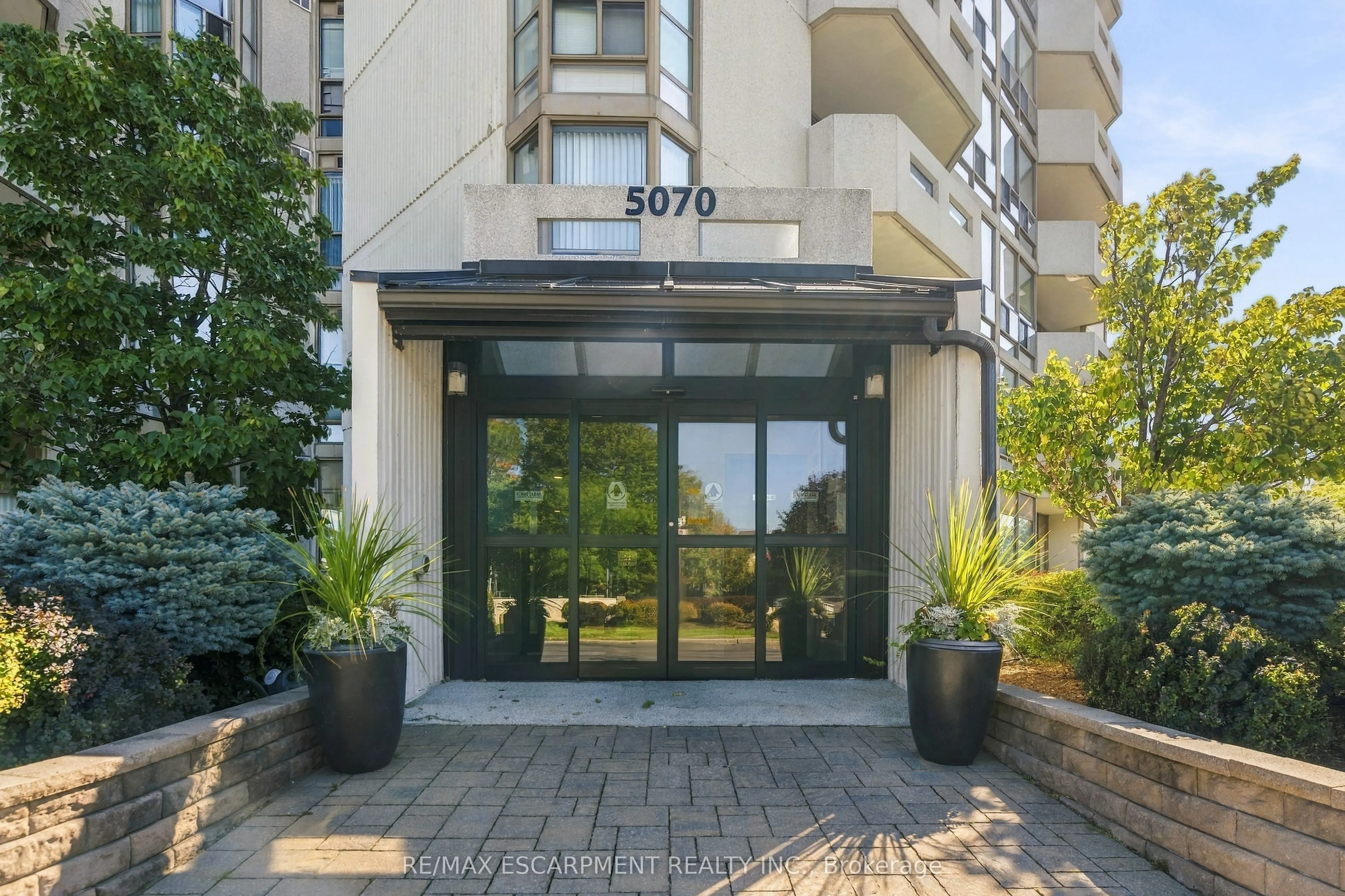 5070 PINEDALE Avenue #302