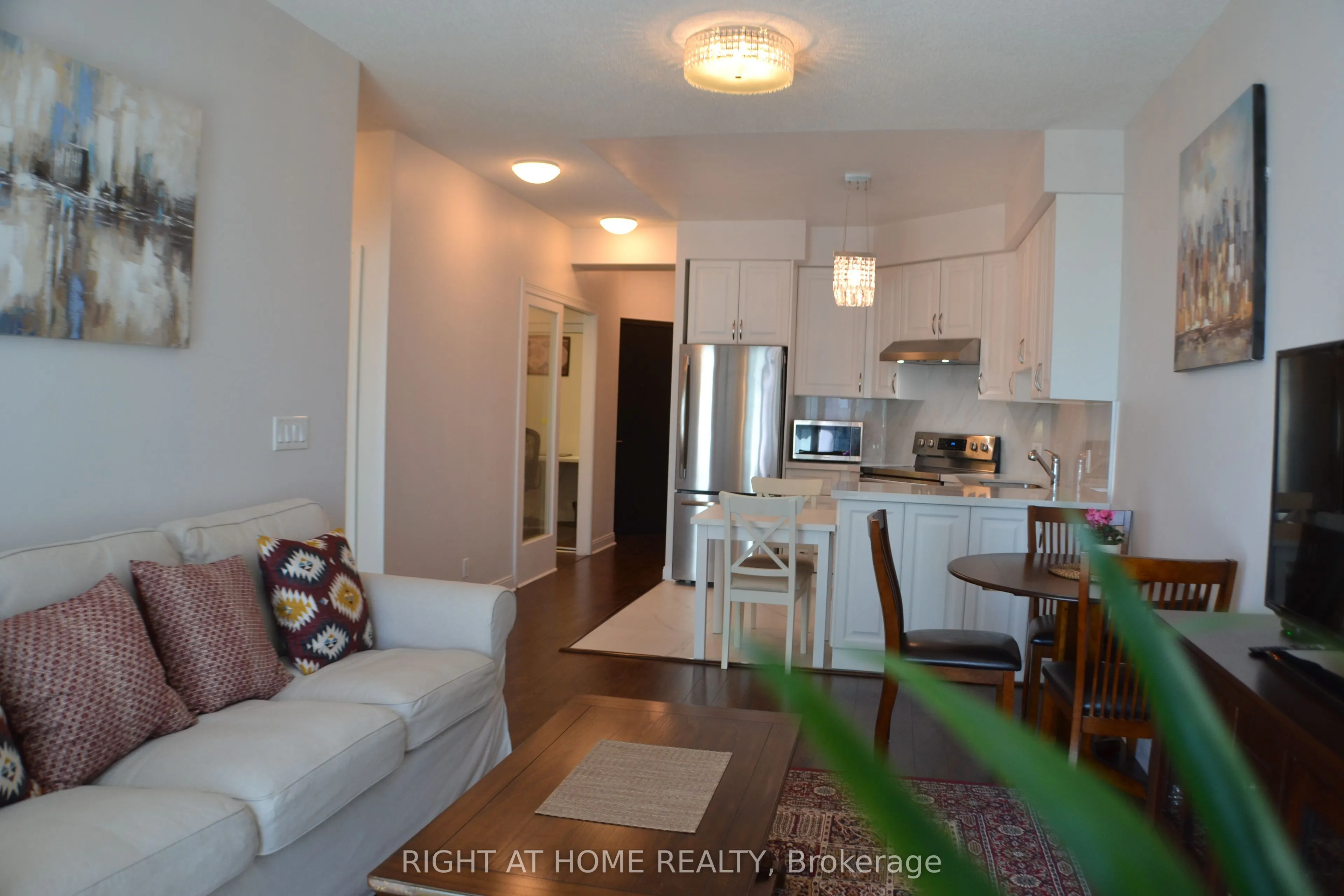 80 Absolute Avenue #1508