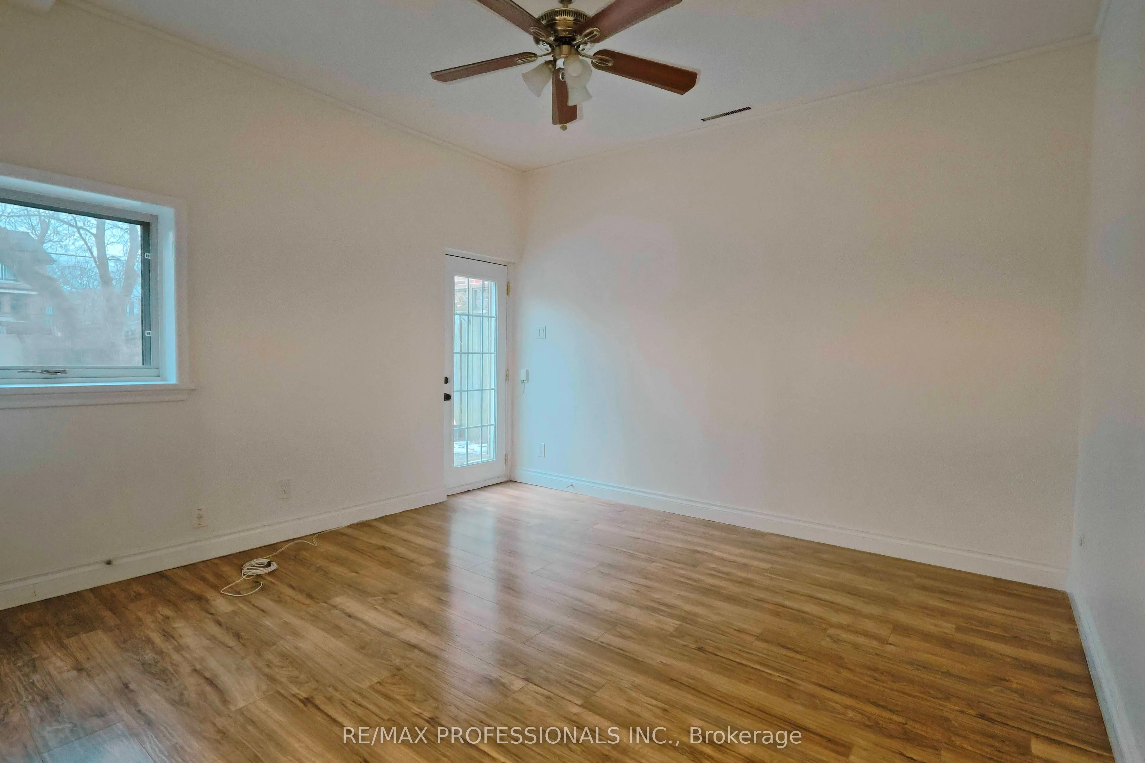 109 Botfield Avenue