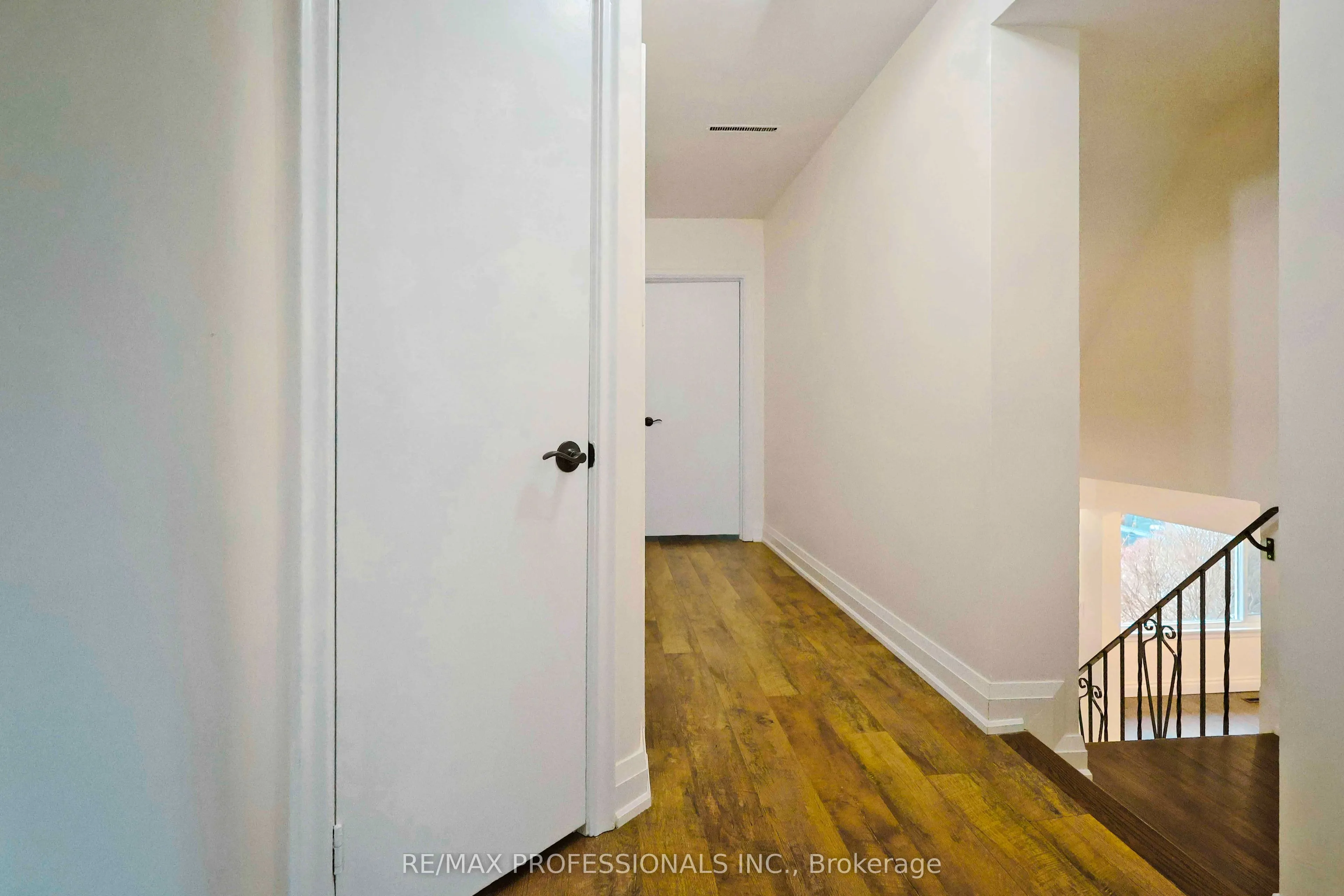 109 Botfield Avenue
