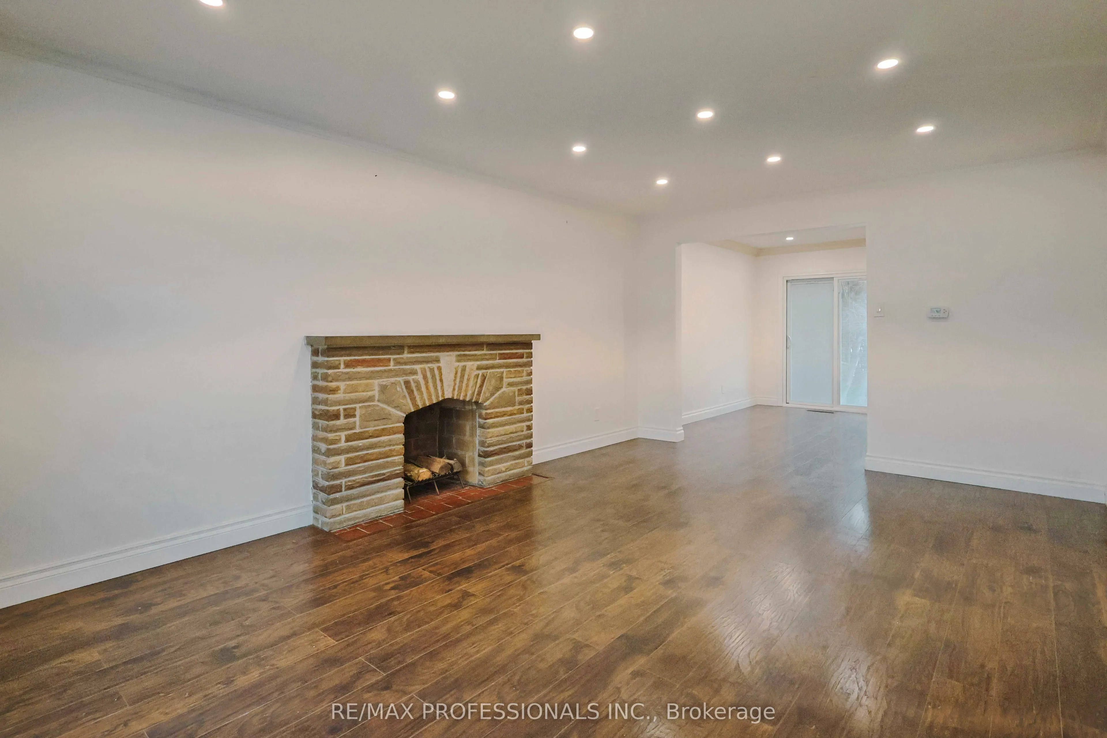 109 Botfield Avenue