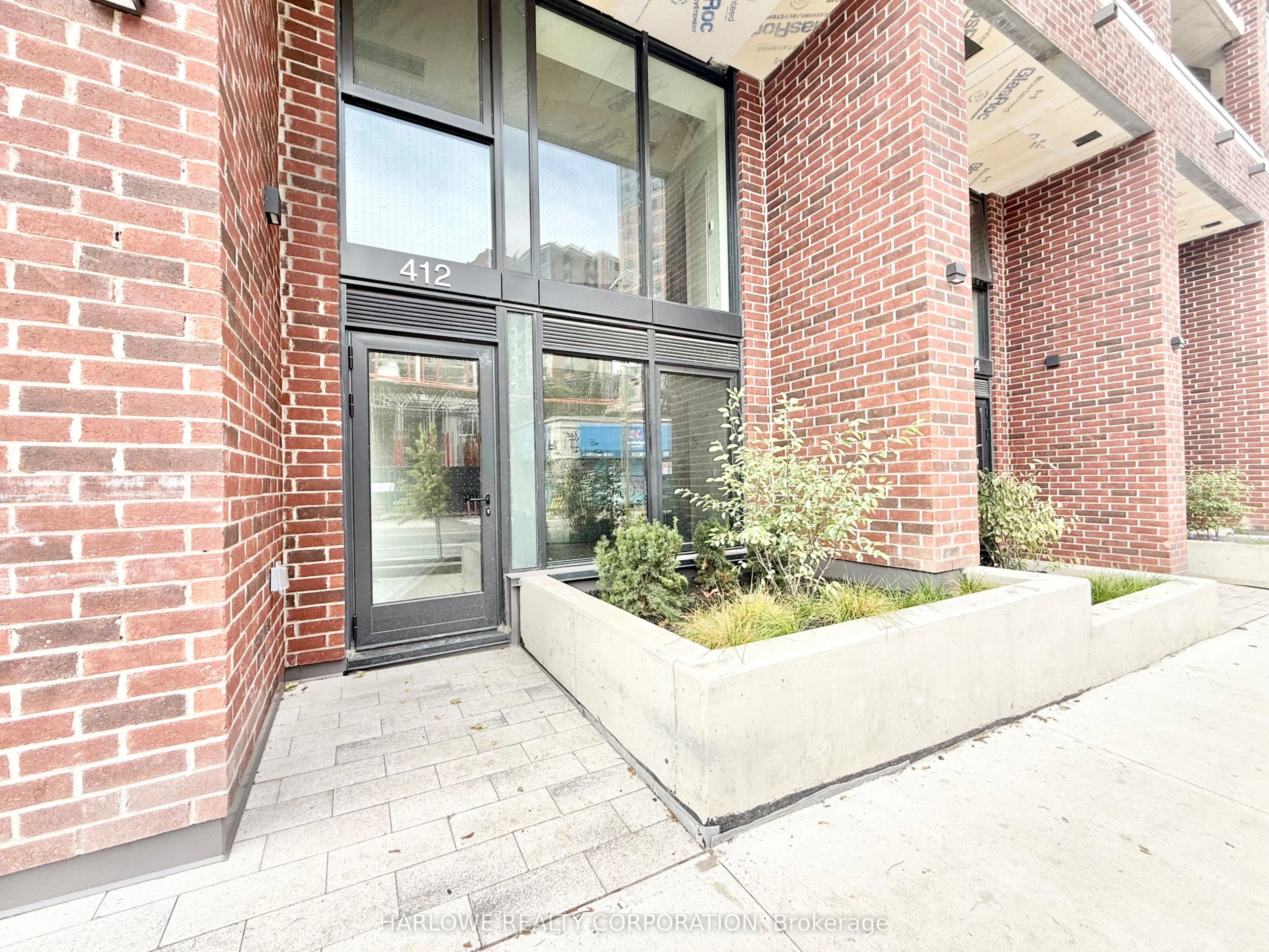 1 Vine Avenue #104
