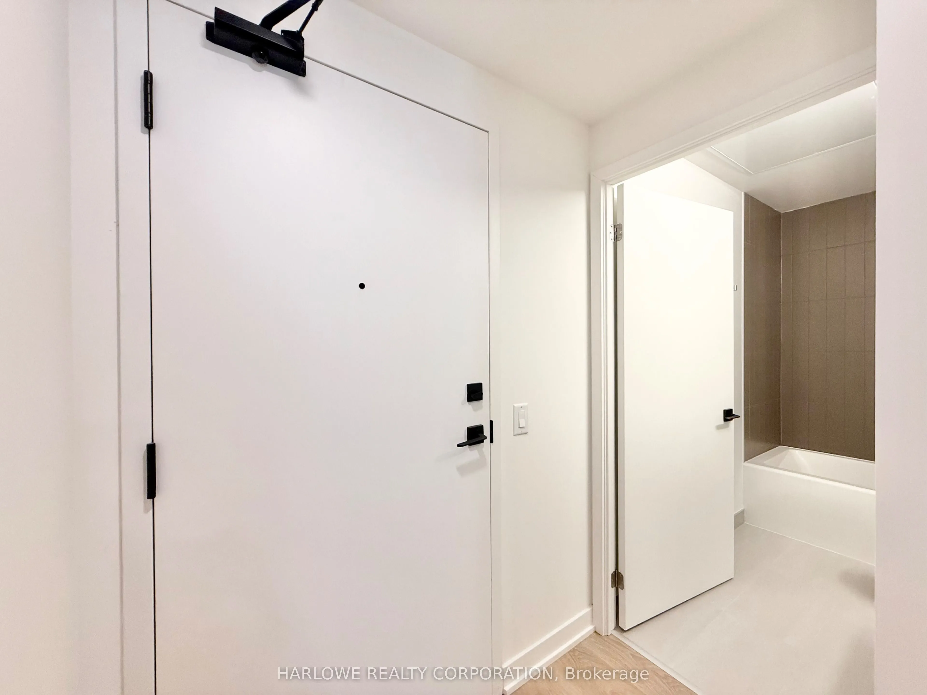 1 Vine Avenue #104