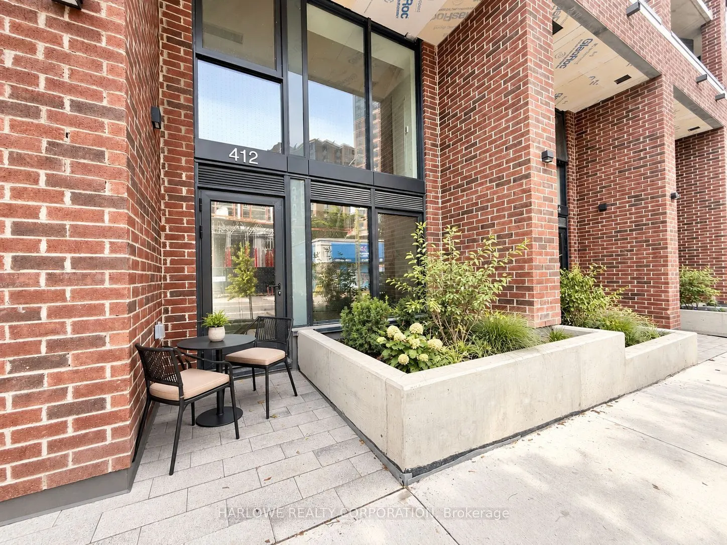 1 Vine Avenue #104