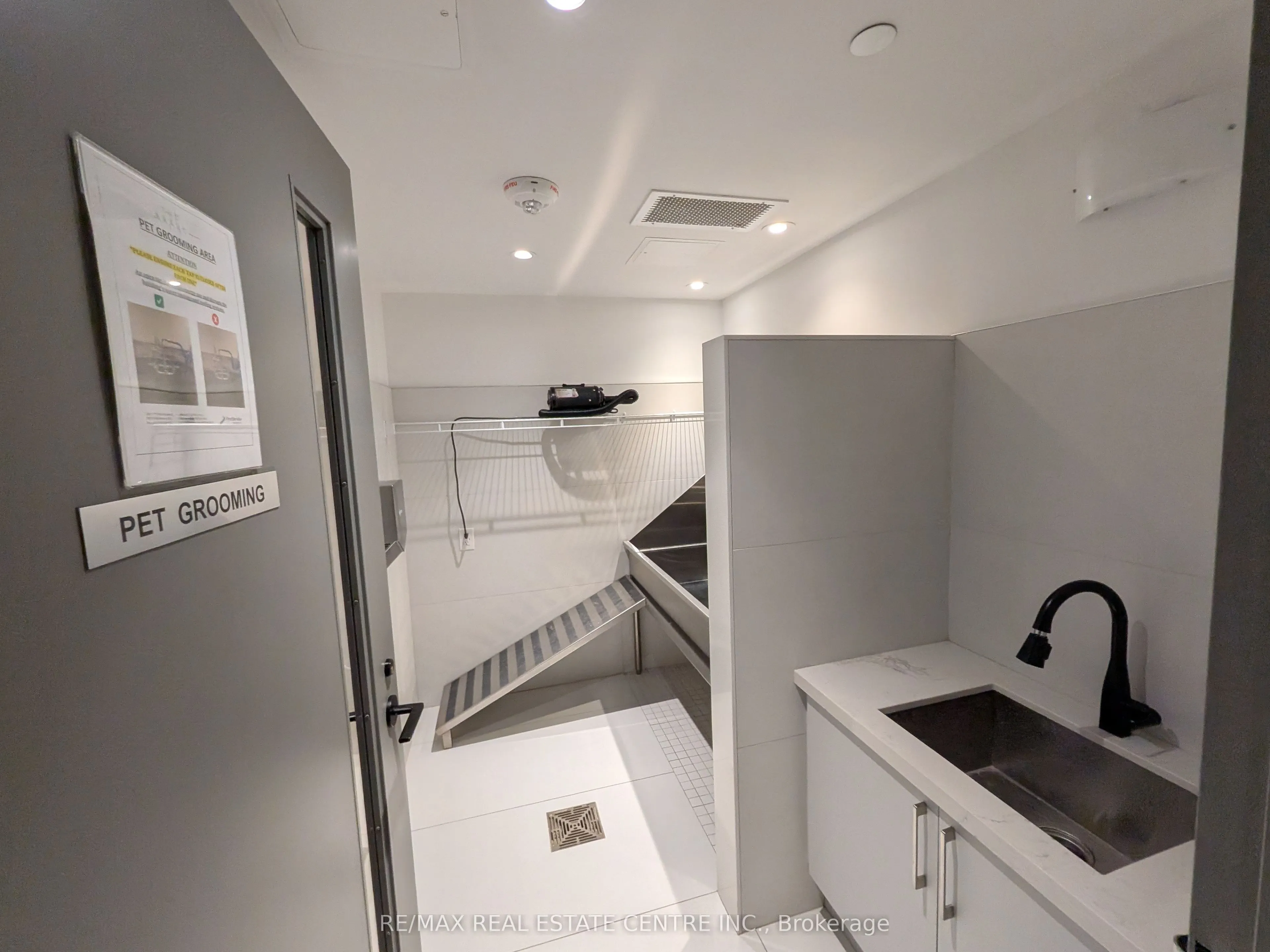 2450 Old Bronte Road #340